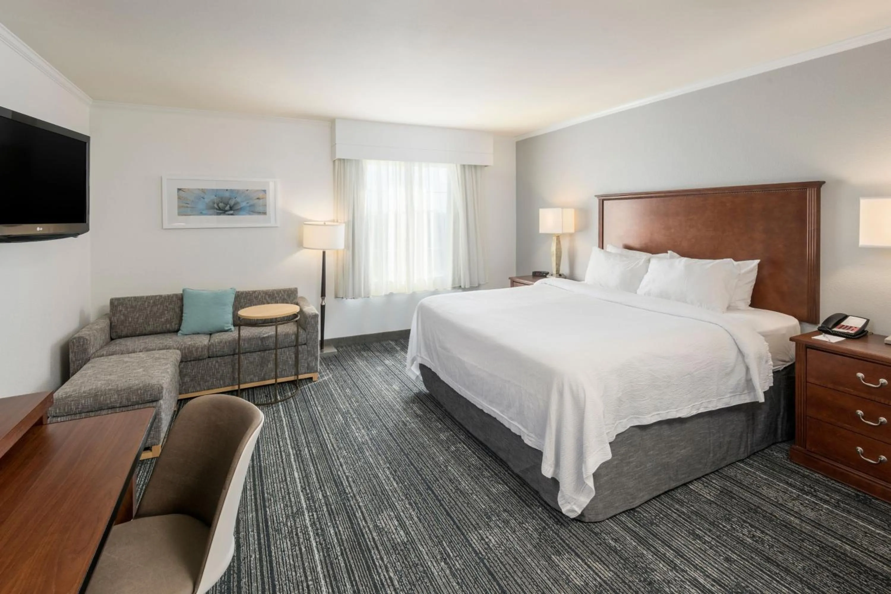 Photo of the whole room, Bed in TownePlace Suites by Marriott Tucson Williams Centre