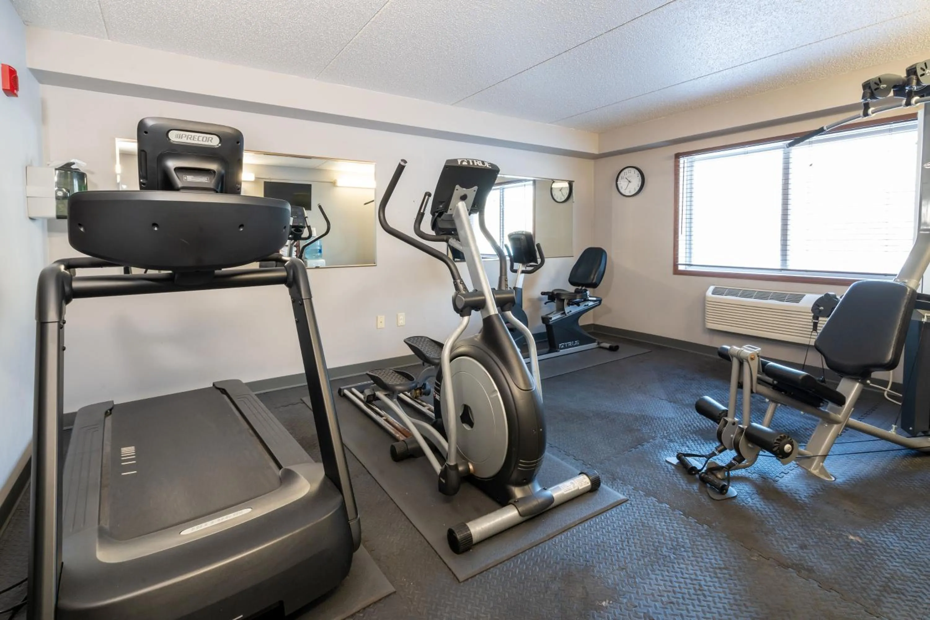 Fitness centre/facilities in AmericInn by Wyndham Valley City Conference Center