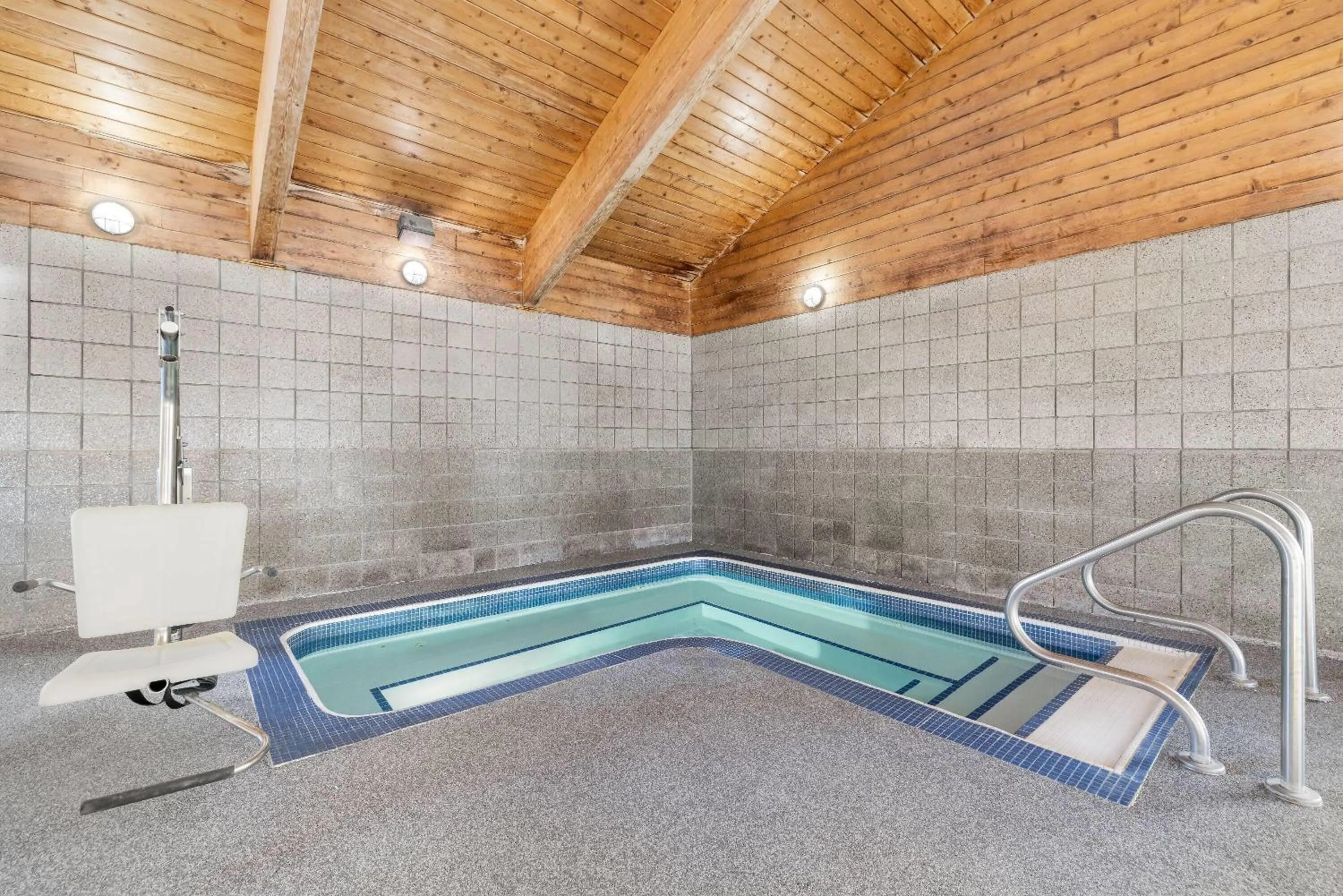 Hot Tub in AmericInn by Wyndham Valley City Conference Center