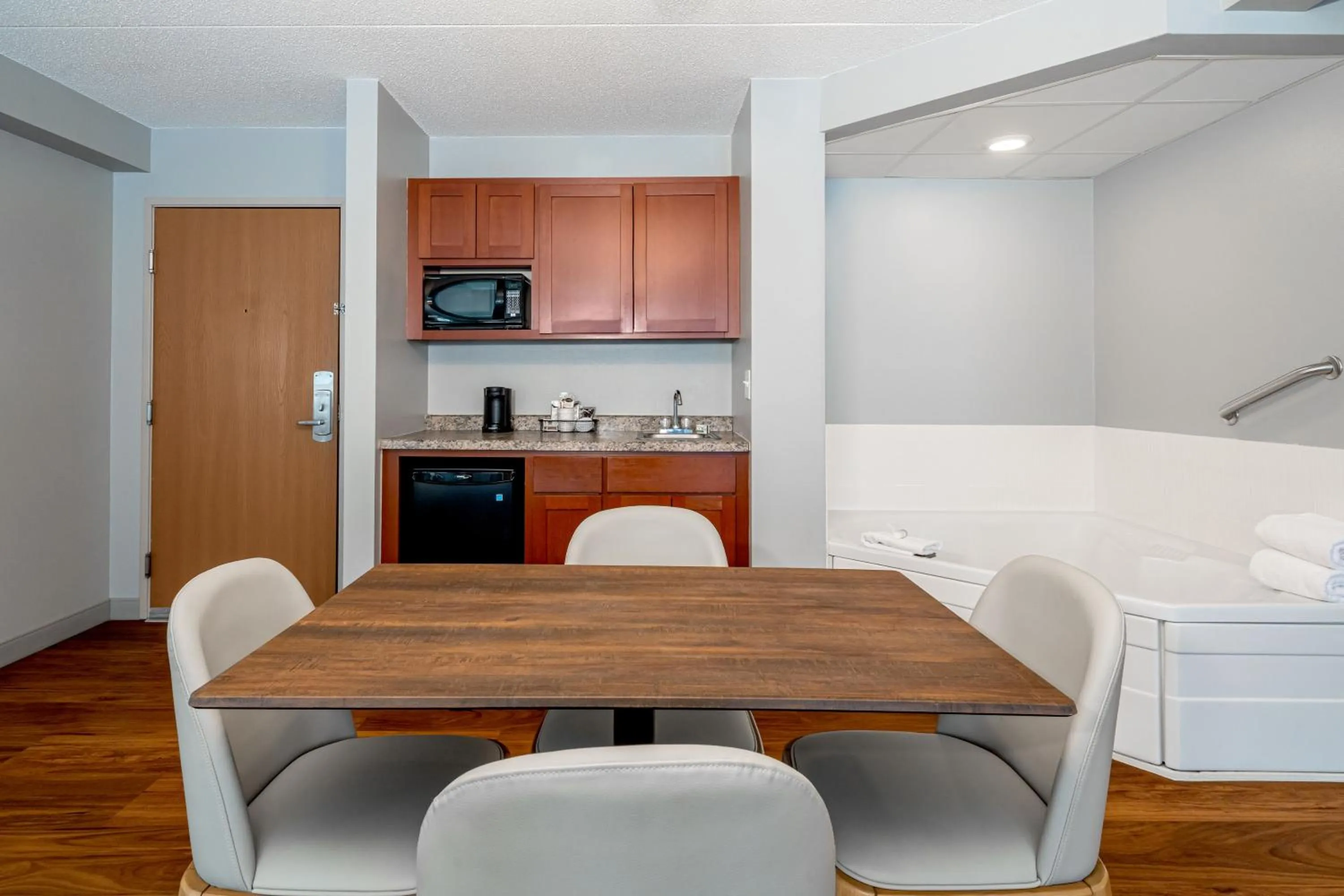 Kitchen or kitchenette in AmericInn by Wyndham Valley City Conference Center