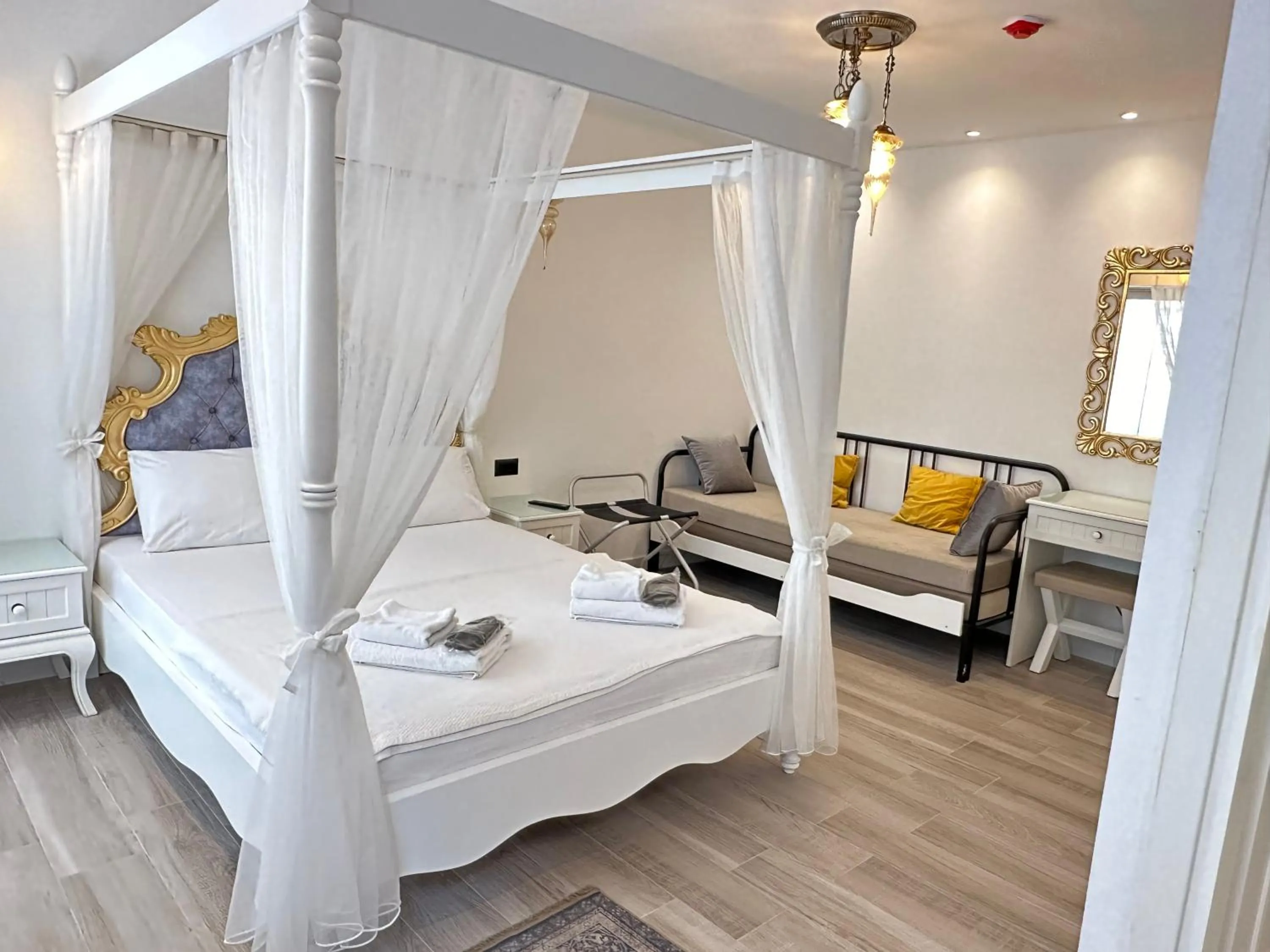 Bed in Grand Alaçatı Butik Hotel