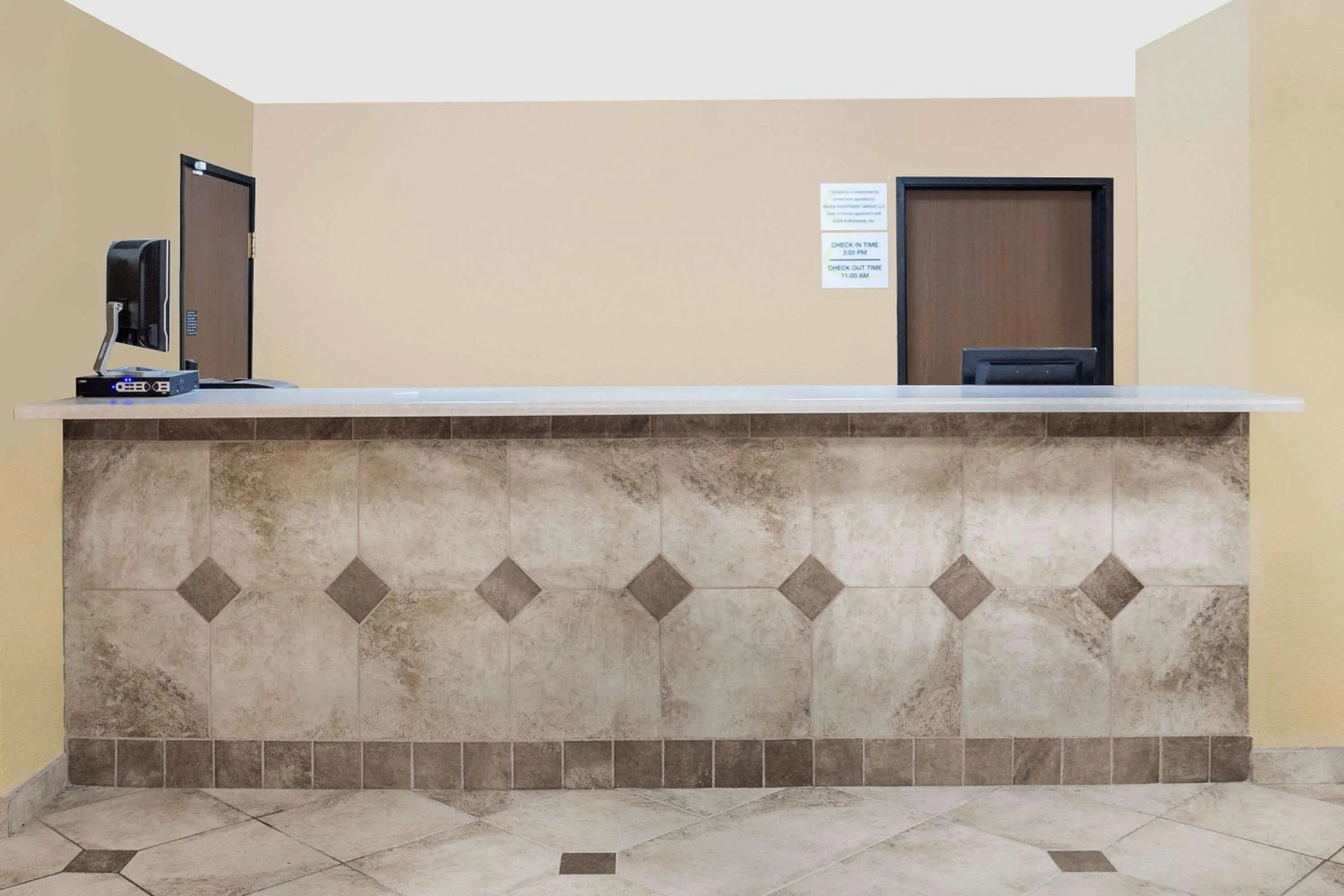 Lobby or reception in Super 8 by Wyndham Sheboygan WI