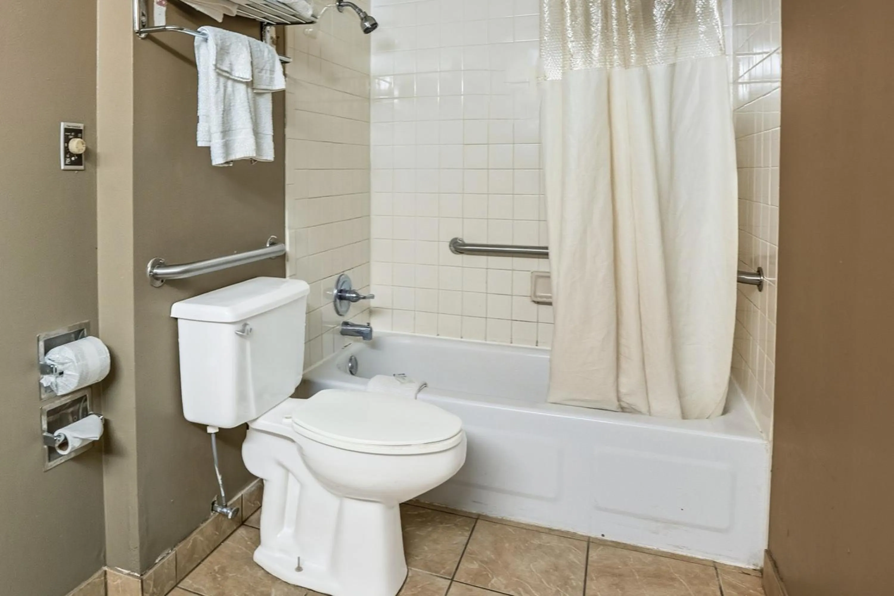 Bathroom in Devils Lake Inn By OYO Near Devils Lake Regional Airport