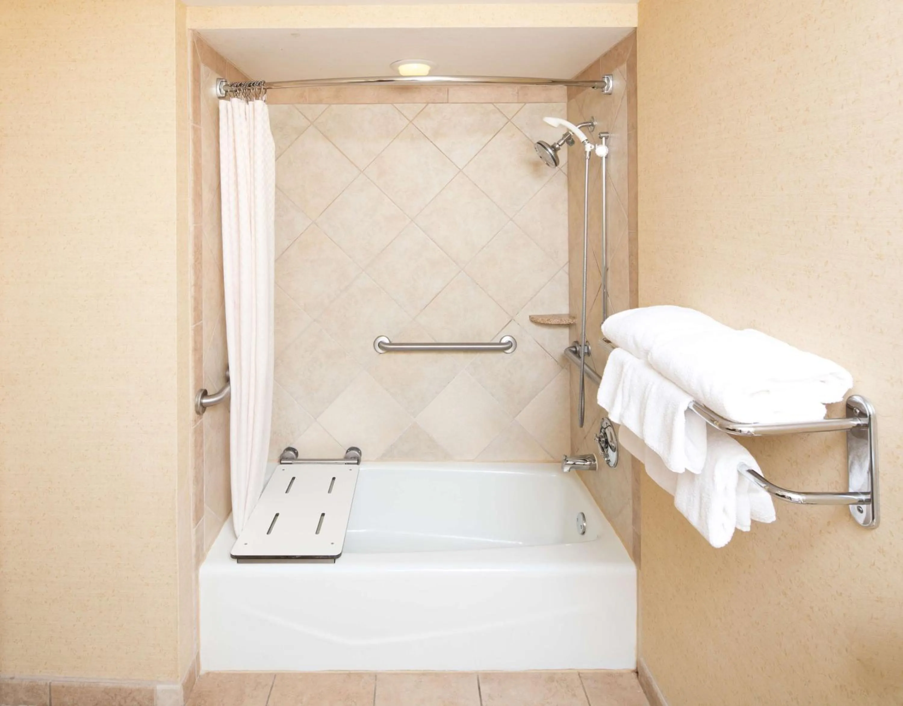 Bathroom in Red Lion Hotel Boise Downtowner