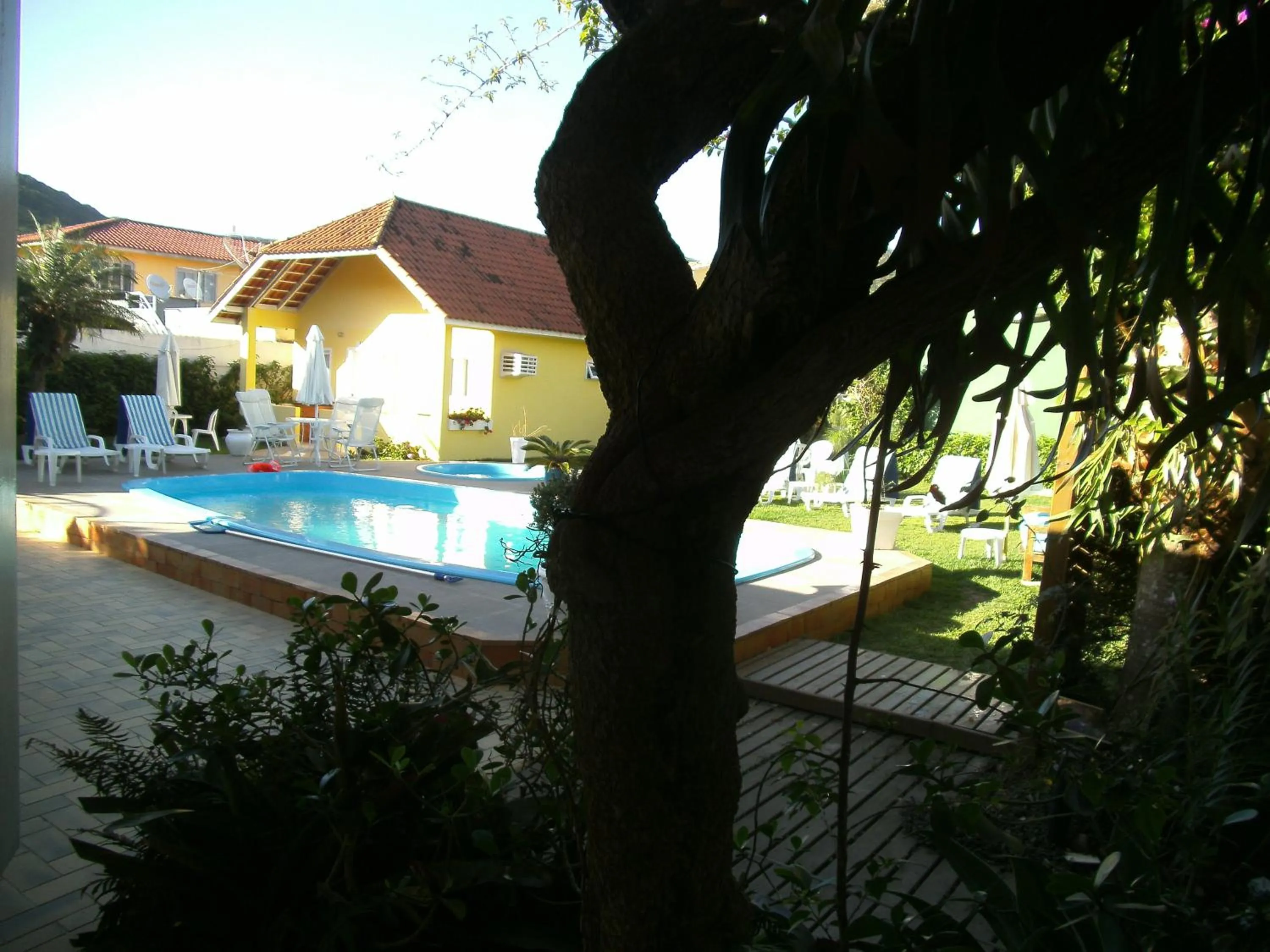 Swimming pool in Pousada Jardim Porto Belo
