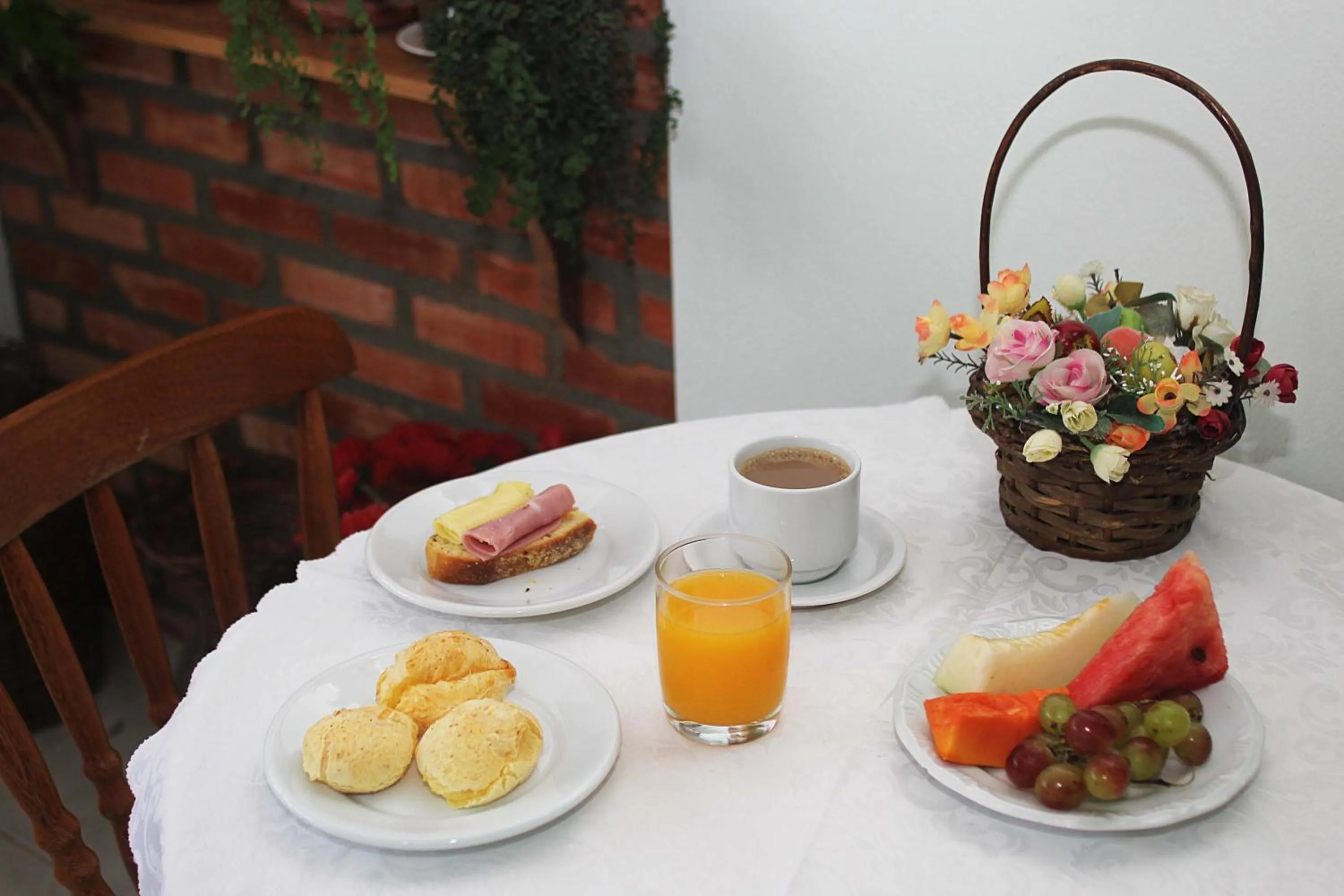 Breakfast in Pousada Jardim Porto Belo