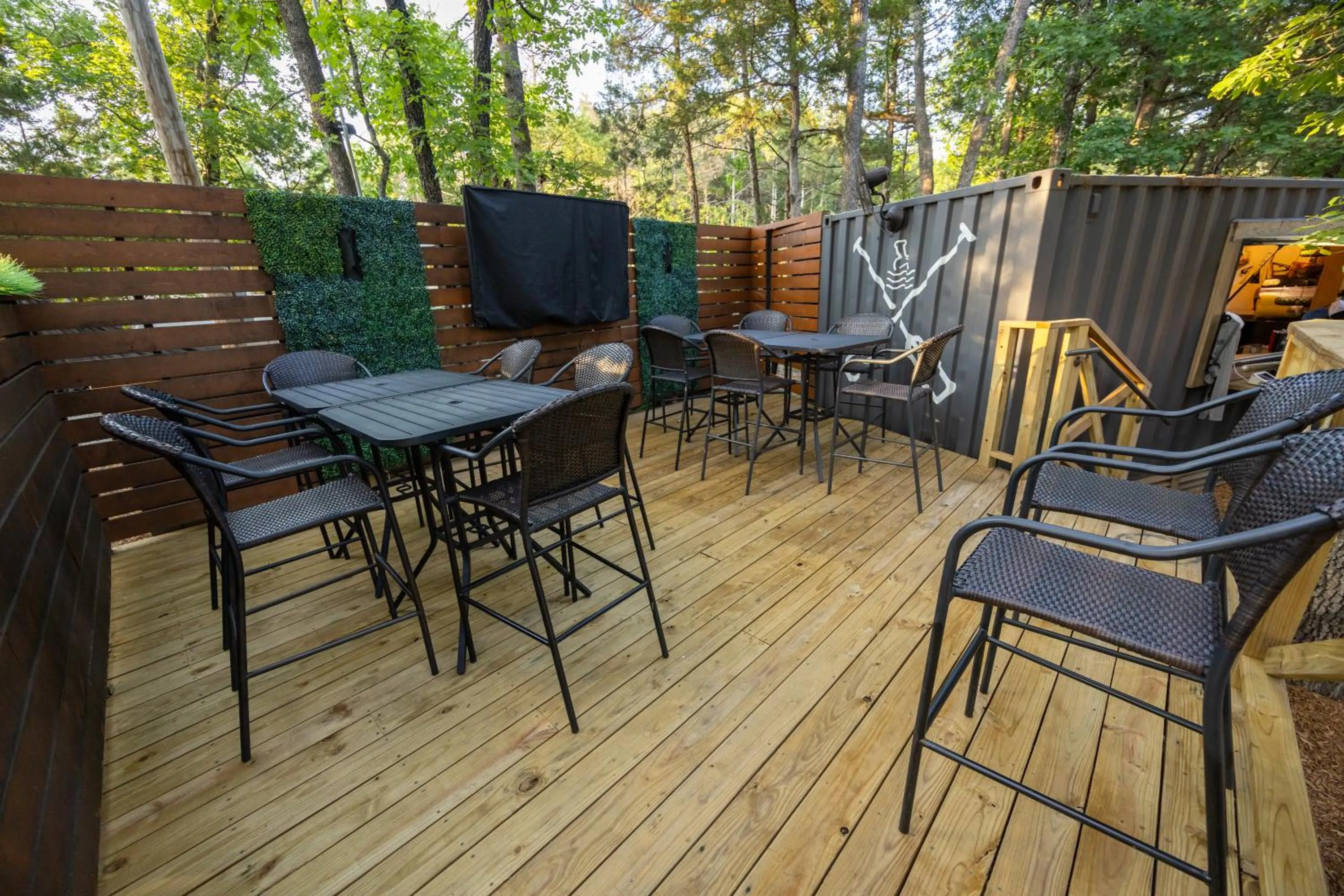 Restaurant/places to eat in Still Waters Resort