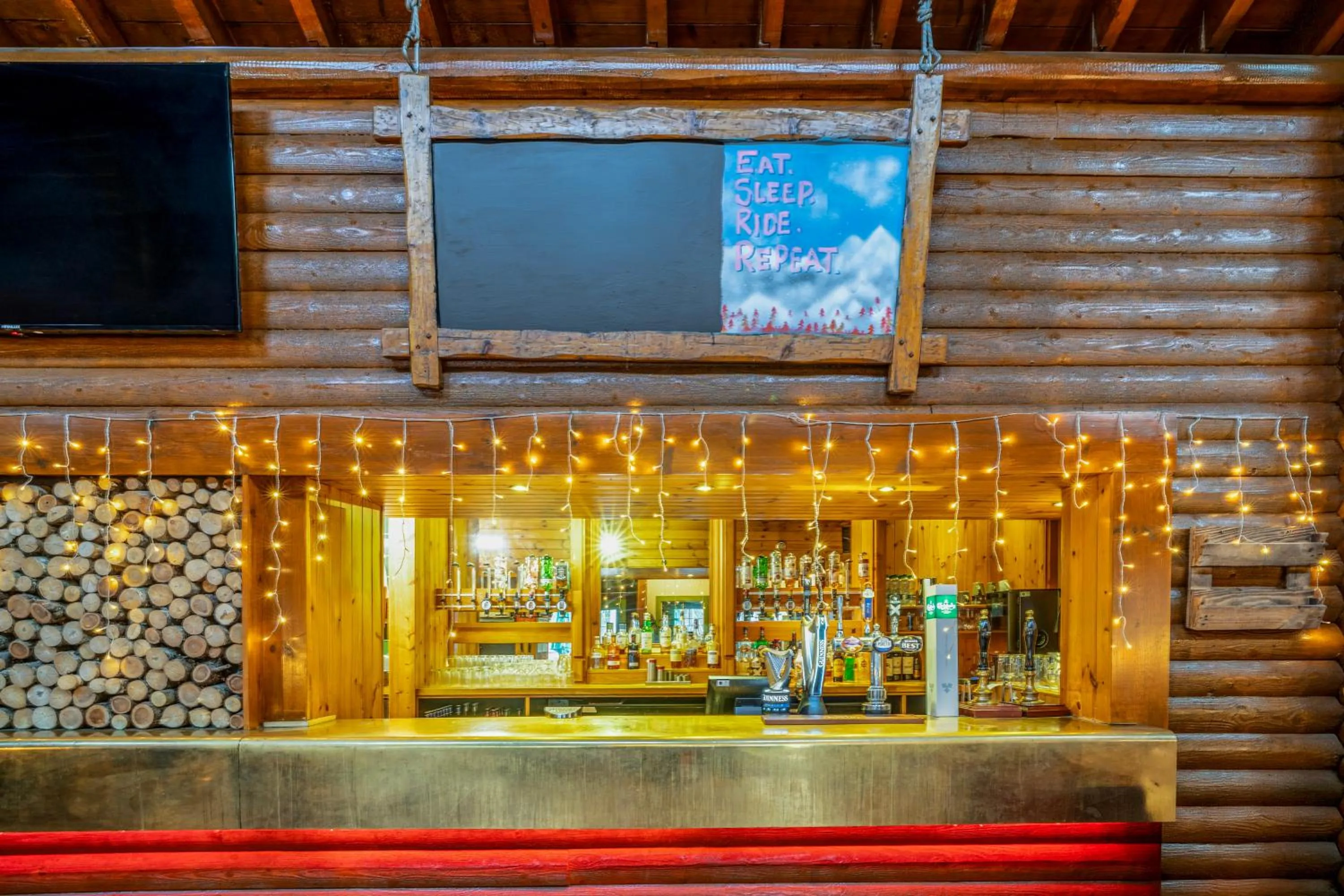 Lounge or bar in Coylumbridge Resort Hotel