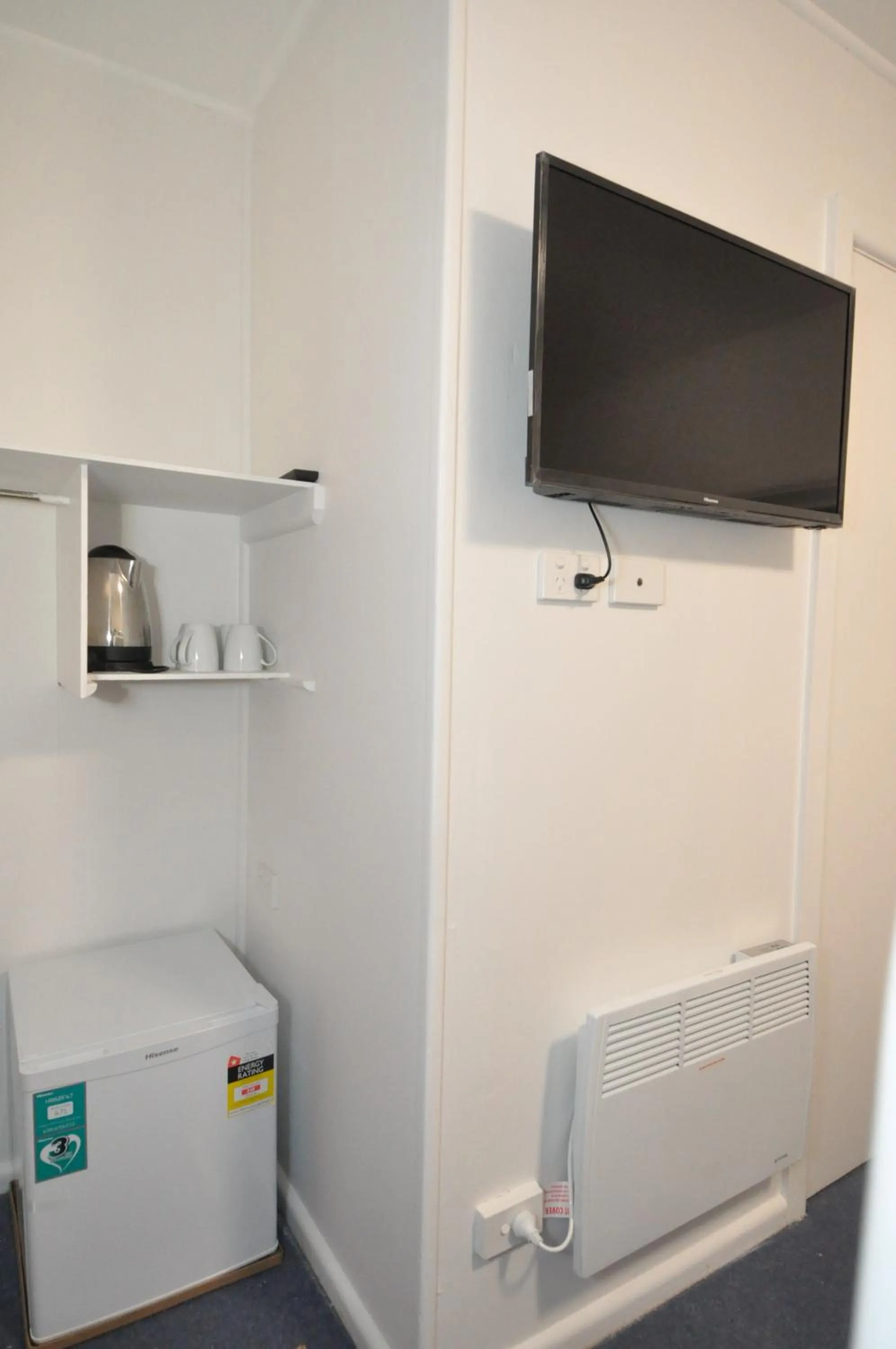 TV and multimedia in Selwyn Star Motel