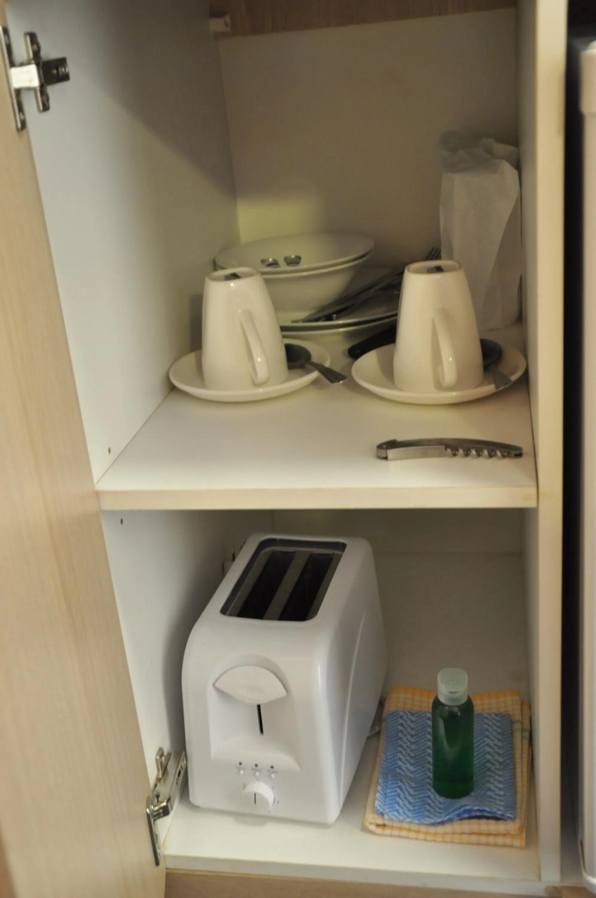 Kitchen or kitchenette in Yambil Inn