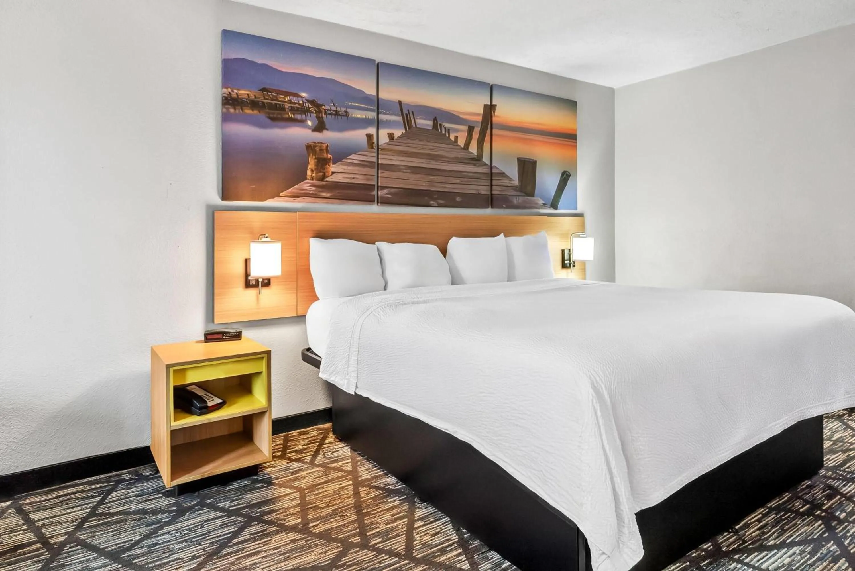 Bed in Days Inn by Wyndham Aiken - Interstate Hwy 20