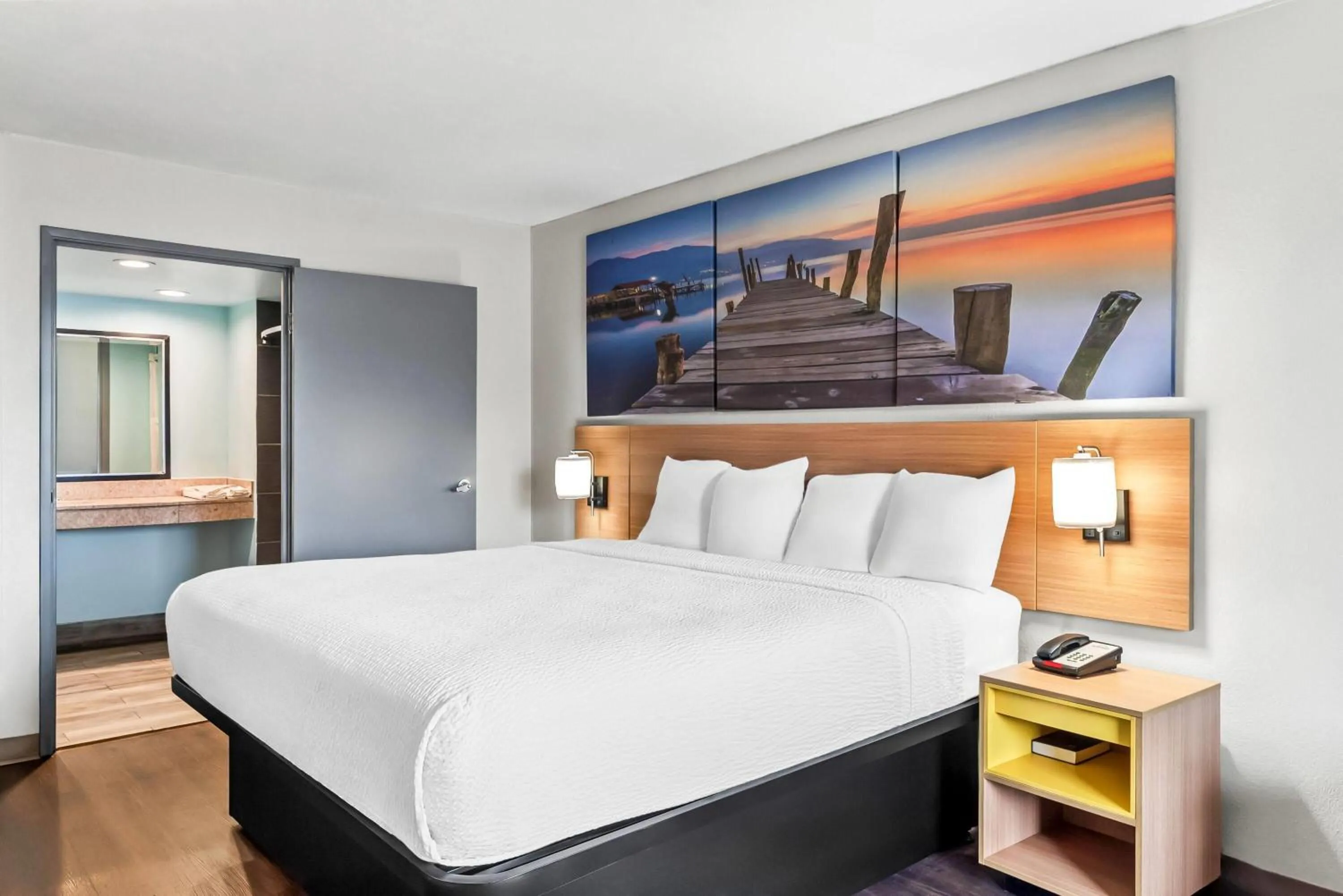 Bed in Days Inn by Wyndham Aiken - Interstate Hwy 20