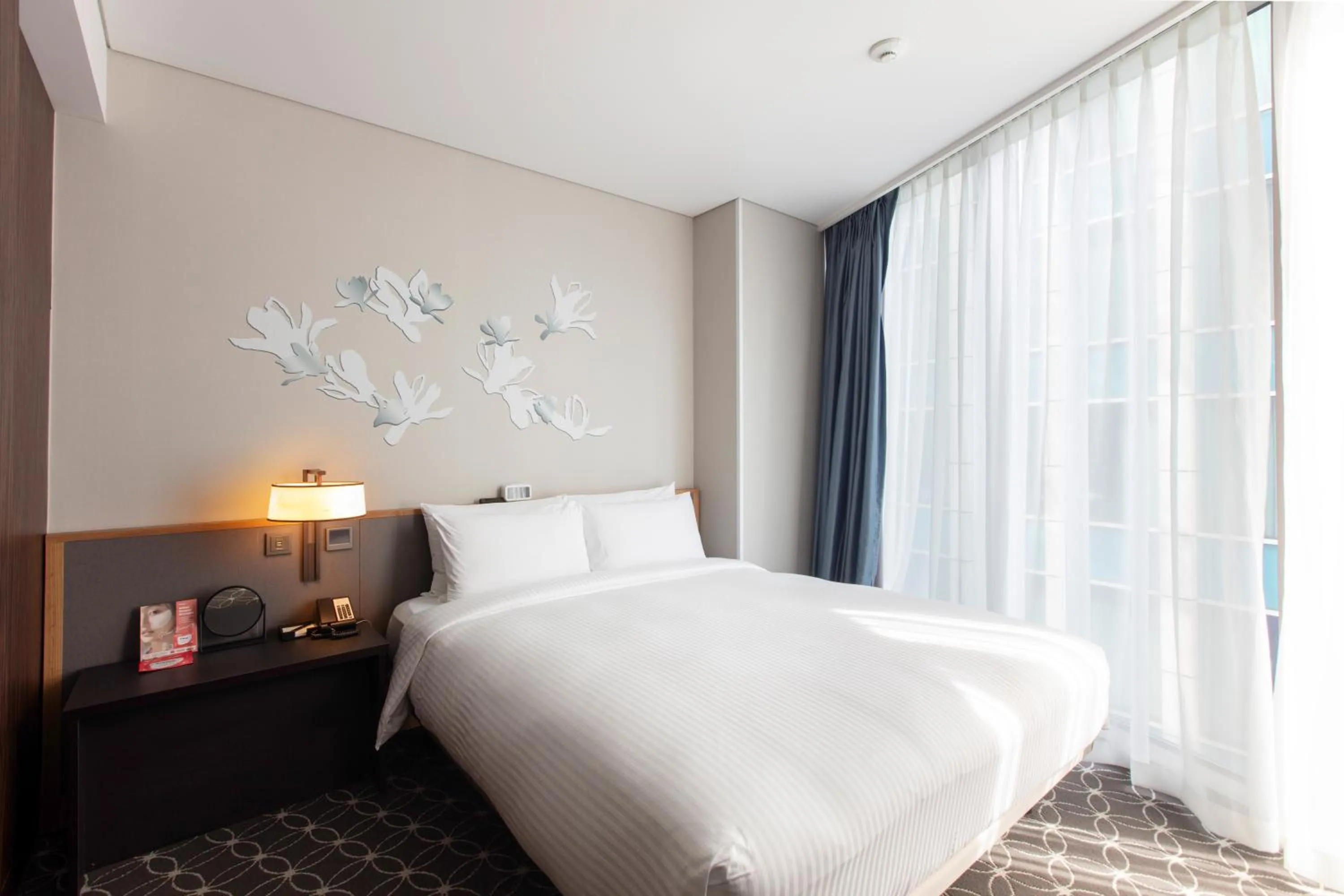 Bedroom, Bed in Hotel Gracery Seoul