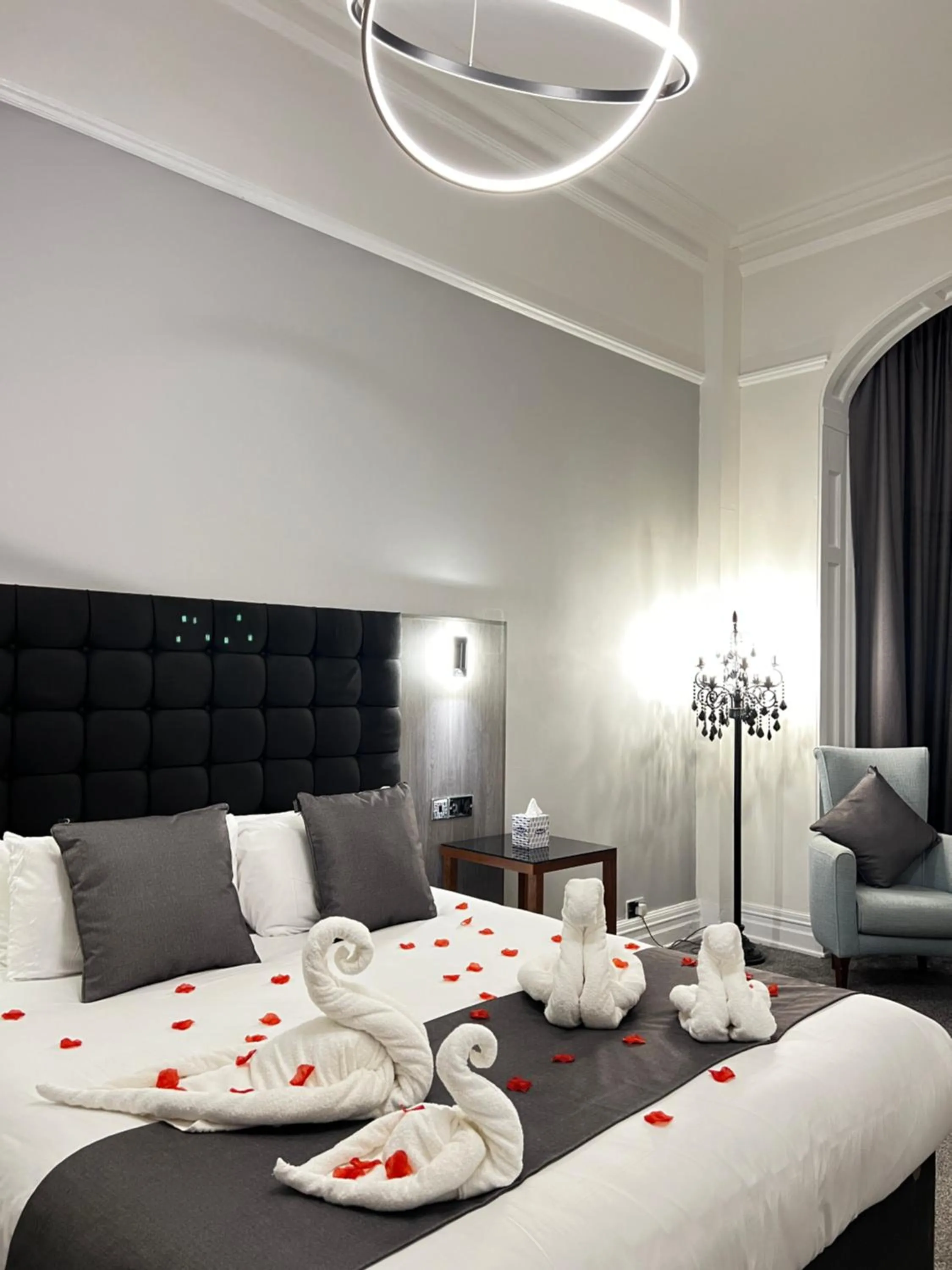 Photo of the whole room, Bed in Best Western The Grand Hotel Hartlepool