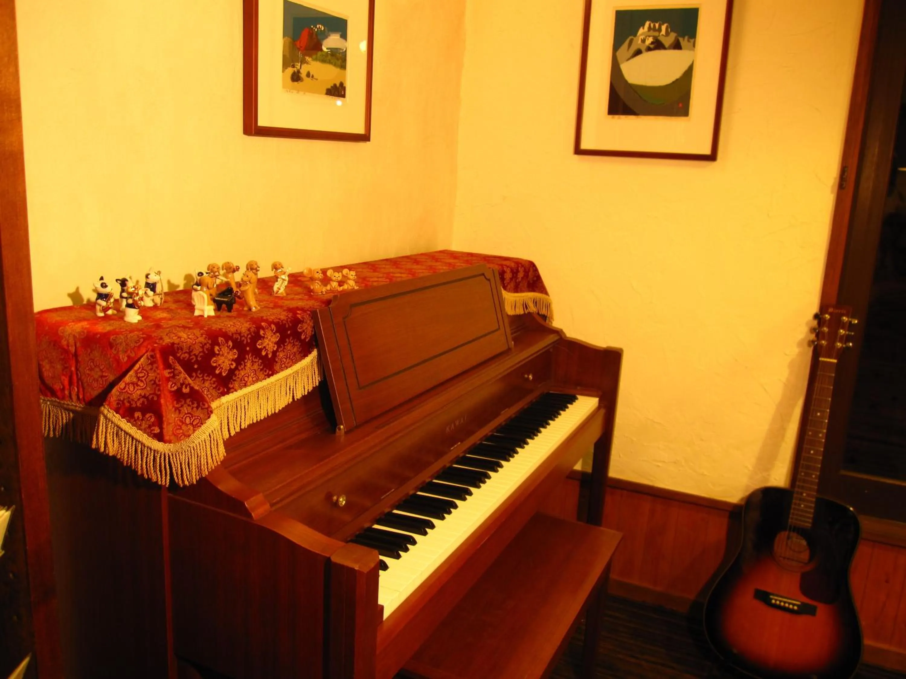 Lounge or bar in Hakuba Skala Inn