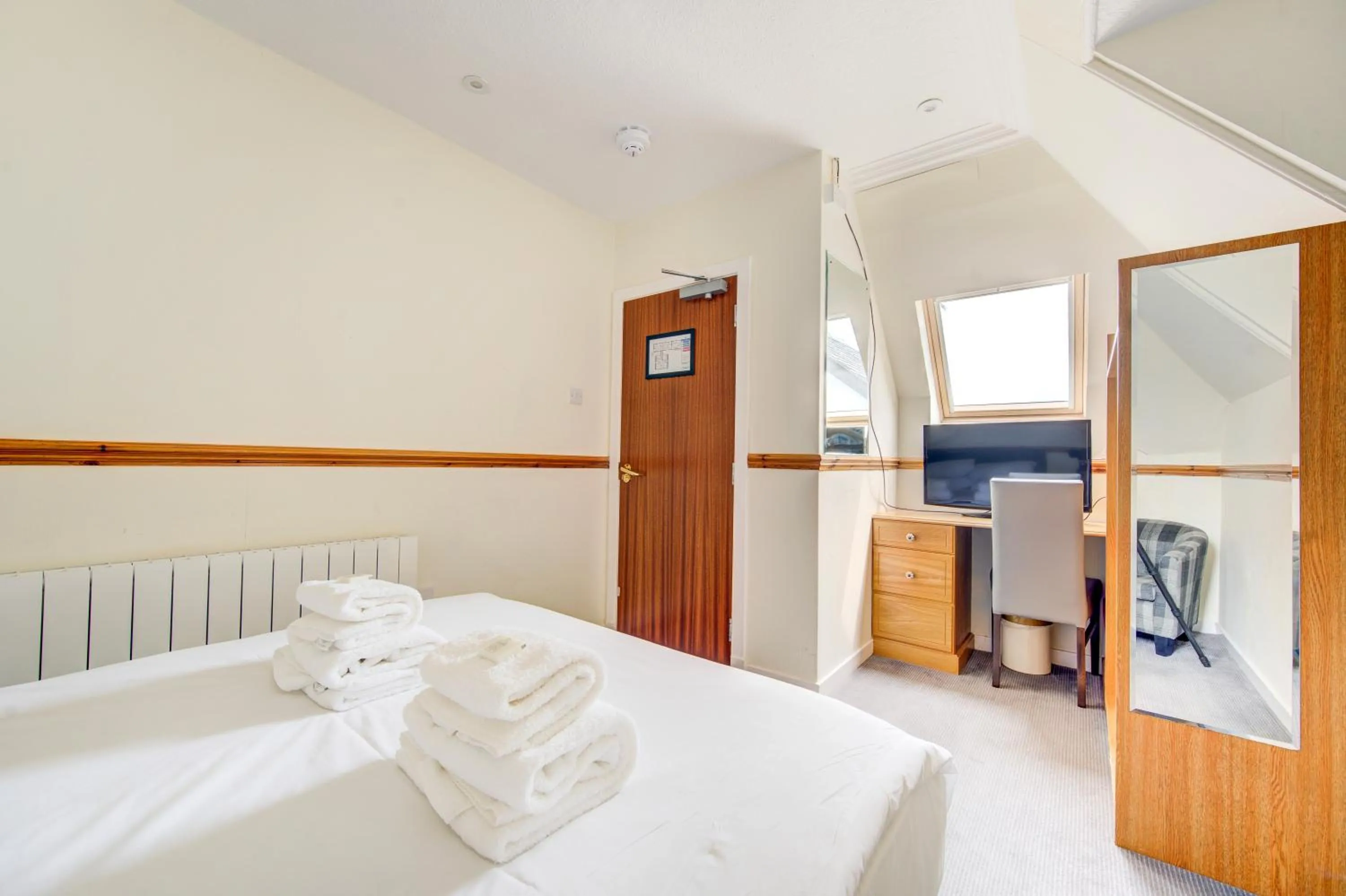 Bed in The Morar Hotel