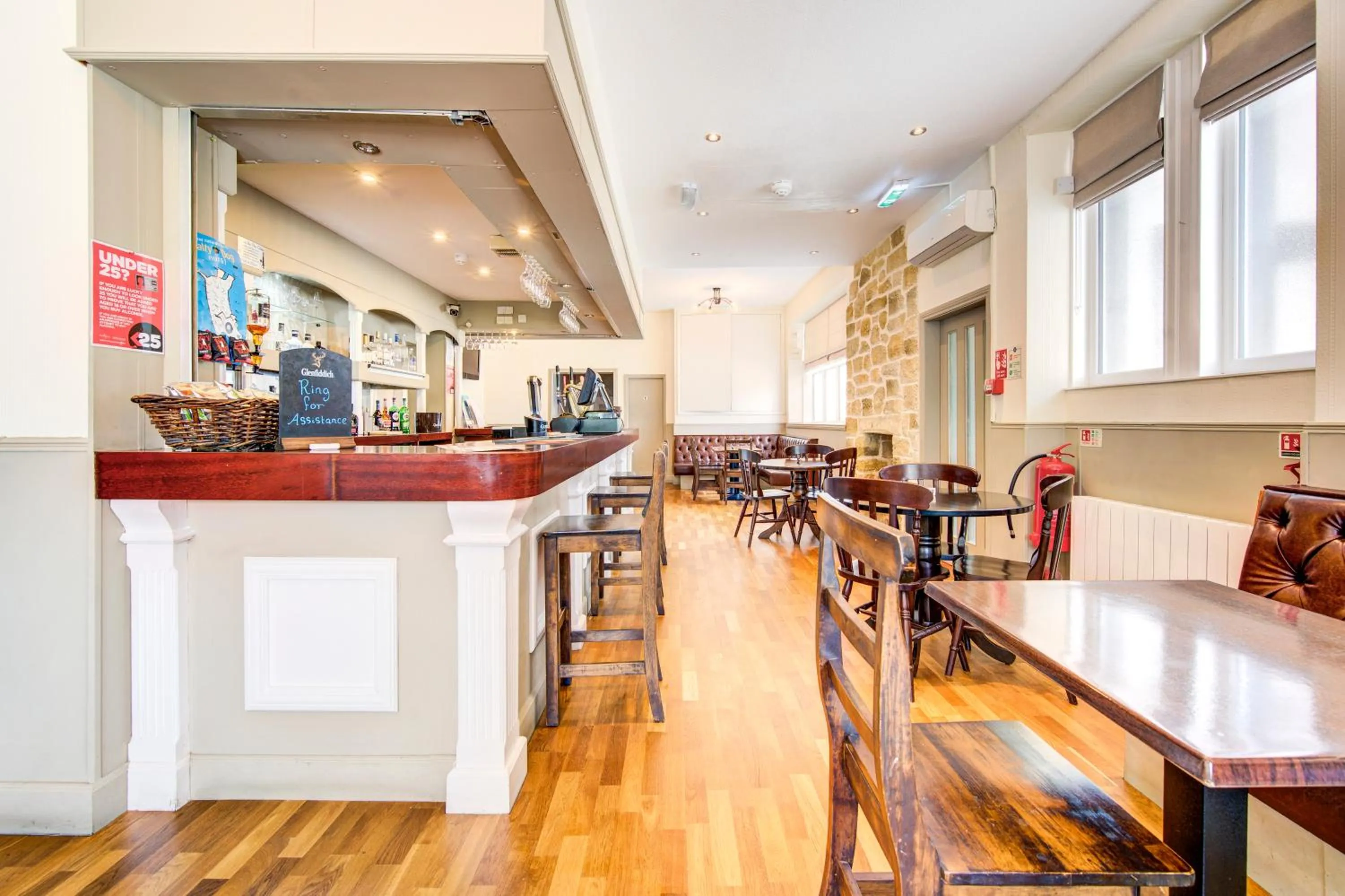 Lounge or bar in The Morar Hotel