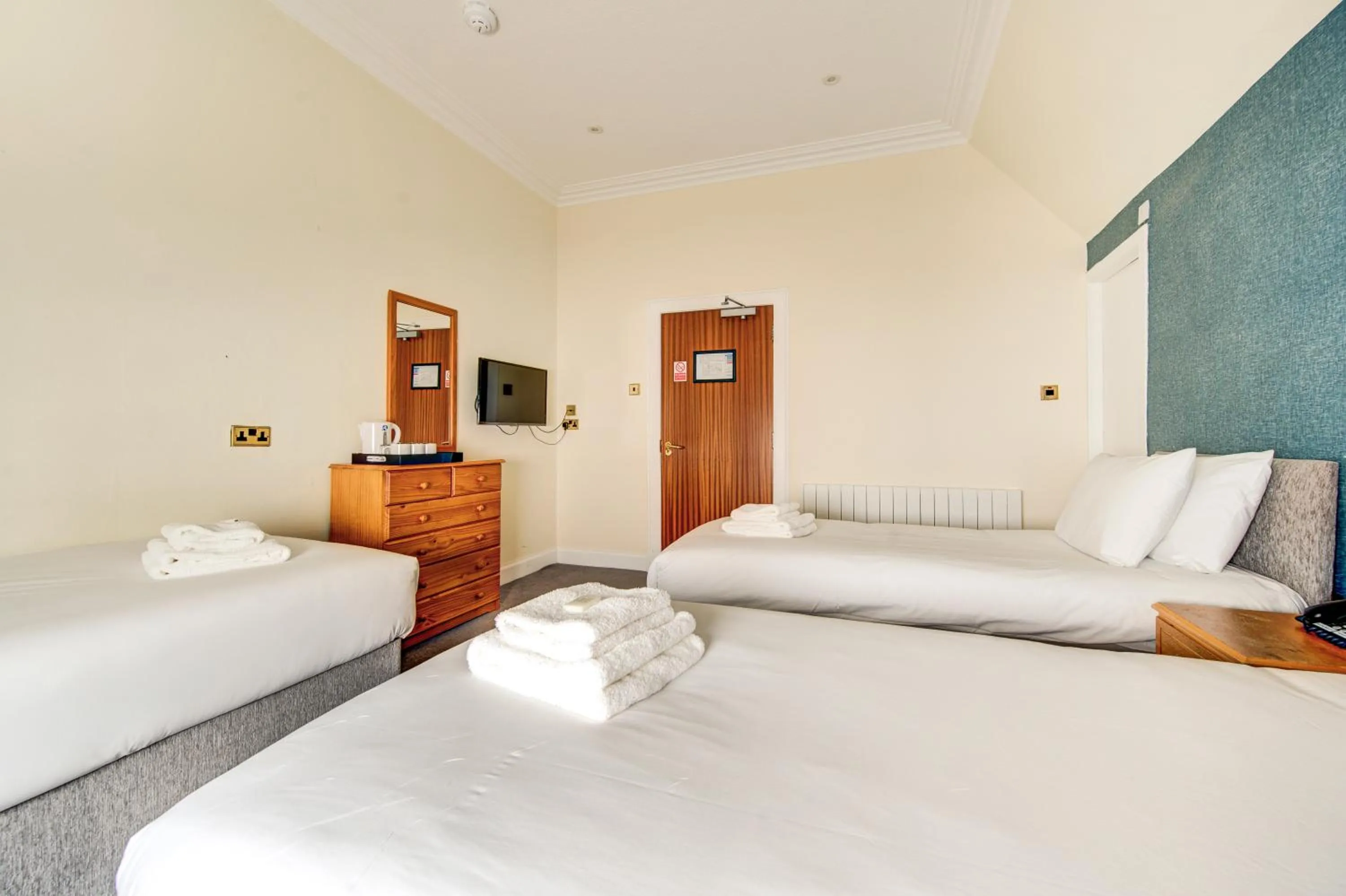 Bed in The Morar Hotel