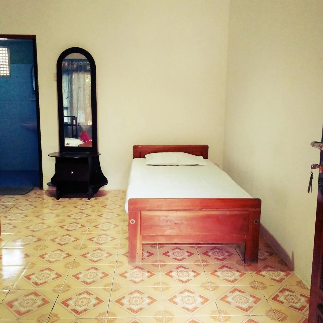 Bed in Shashini Beach Resort