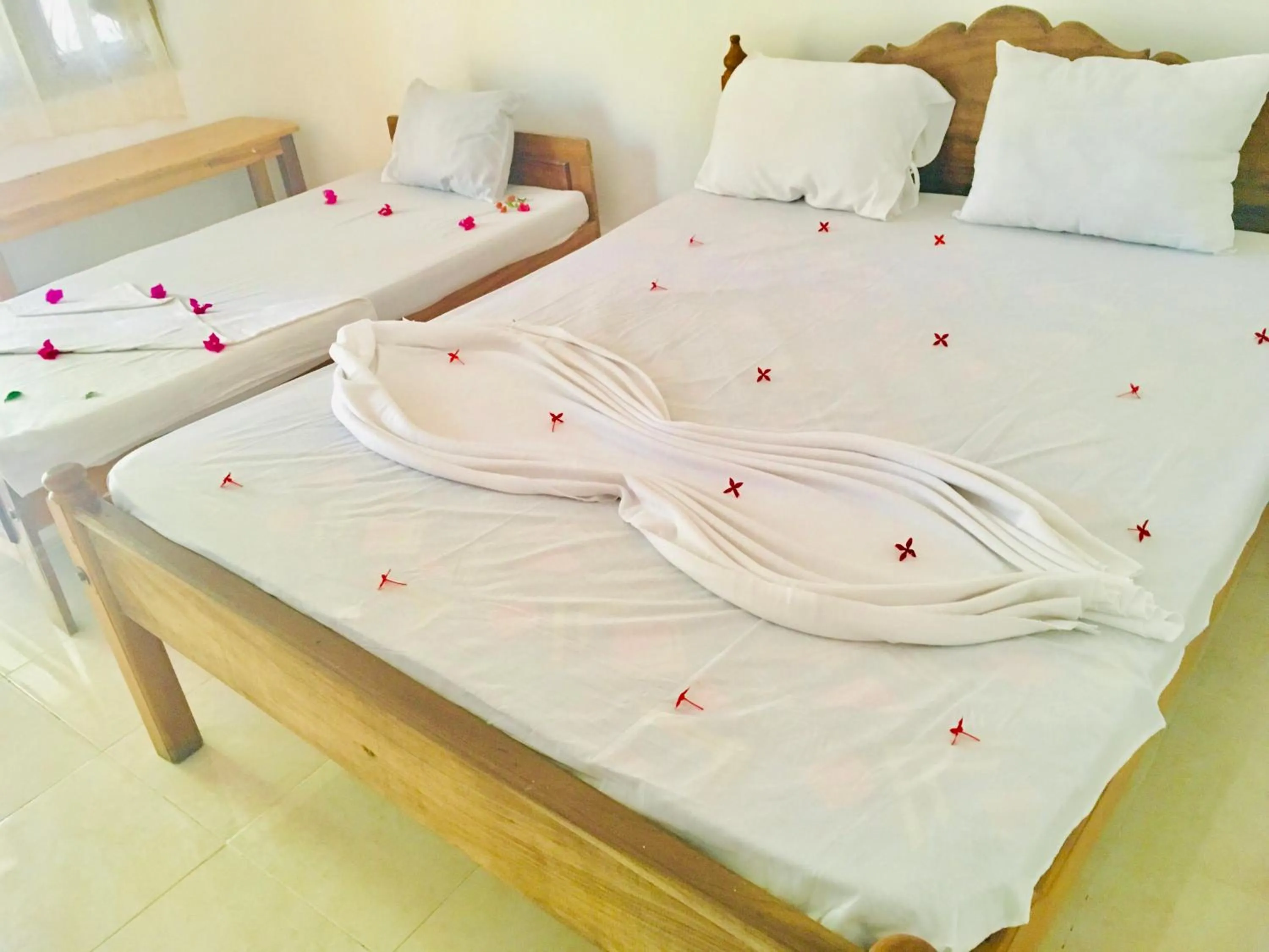 Bed in Shashini Beach Resort