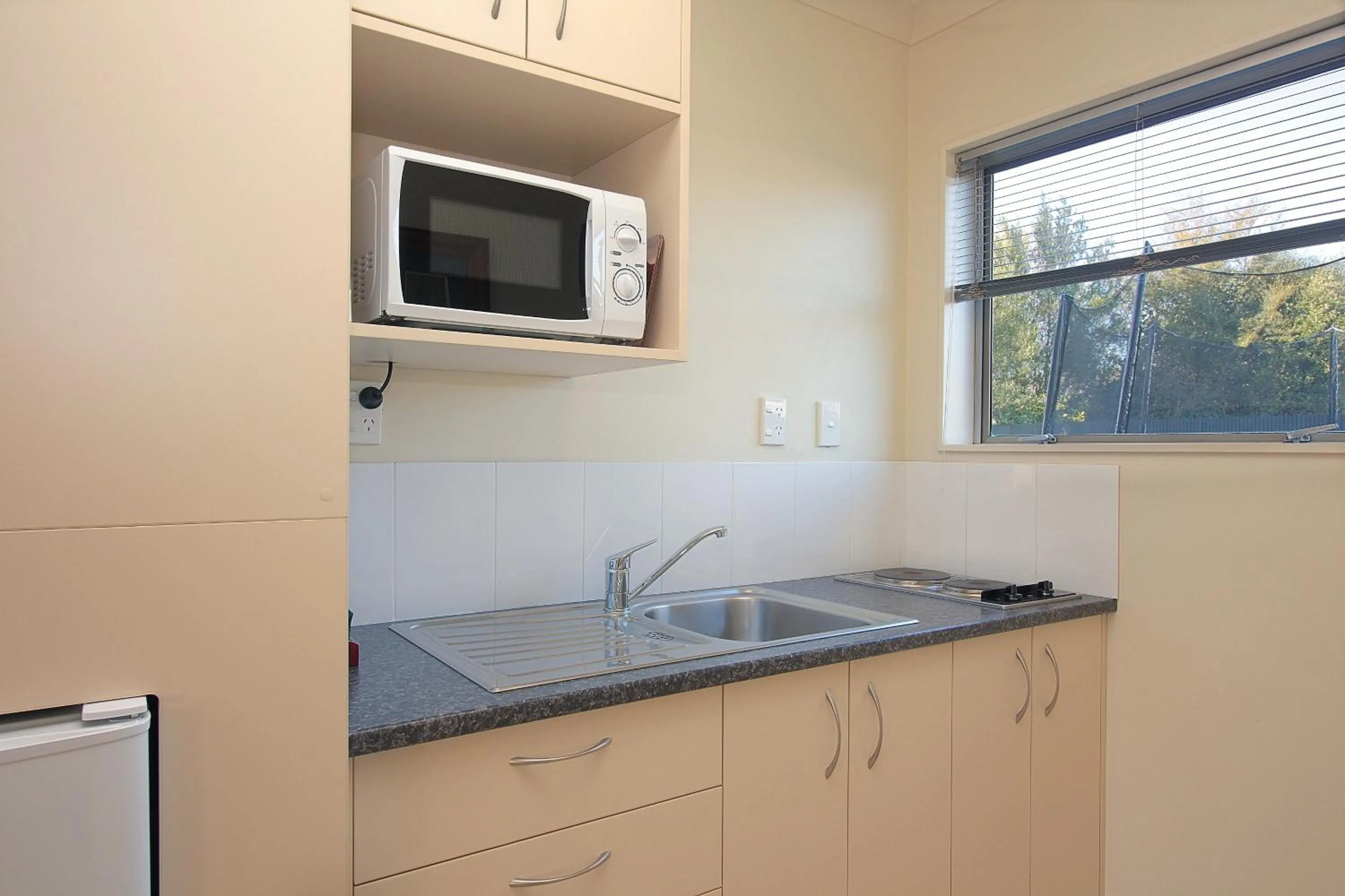 Coffee/tea facilities in Taylors Motel