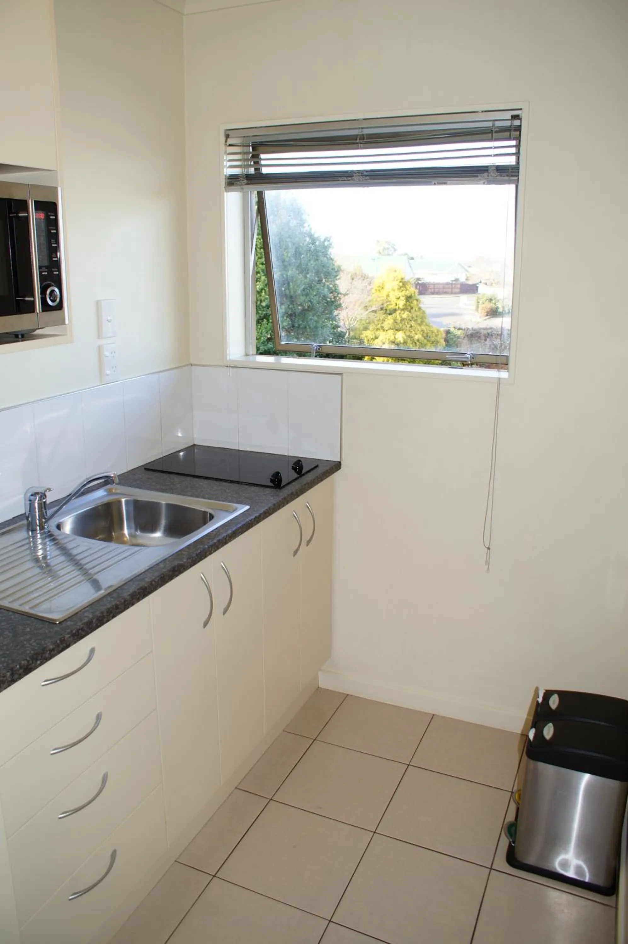 Coffee/tea facilities in Taylors Motel