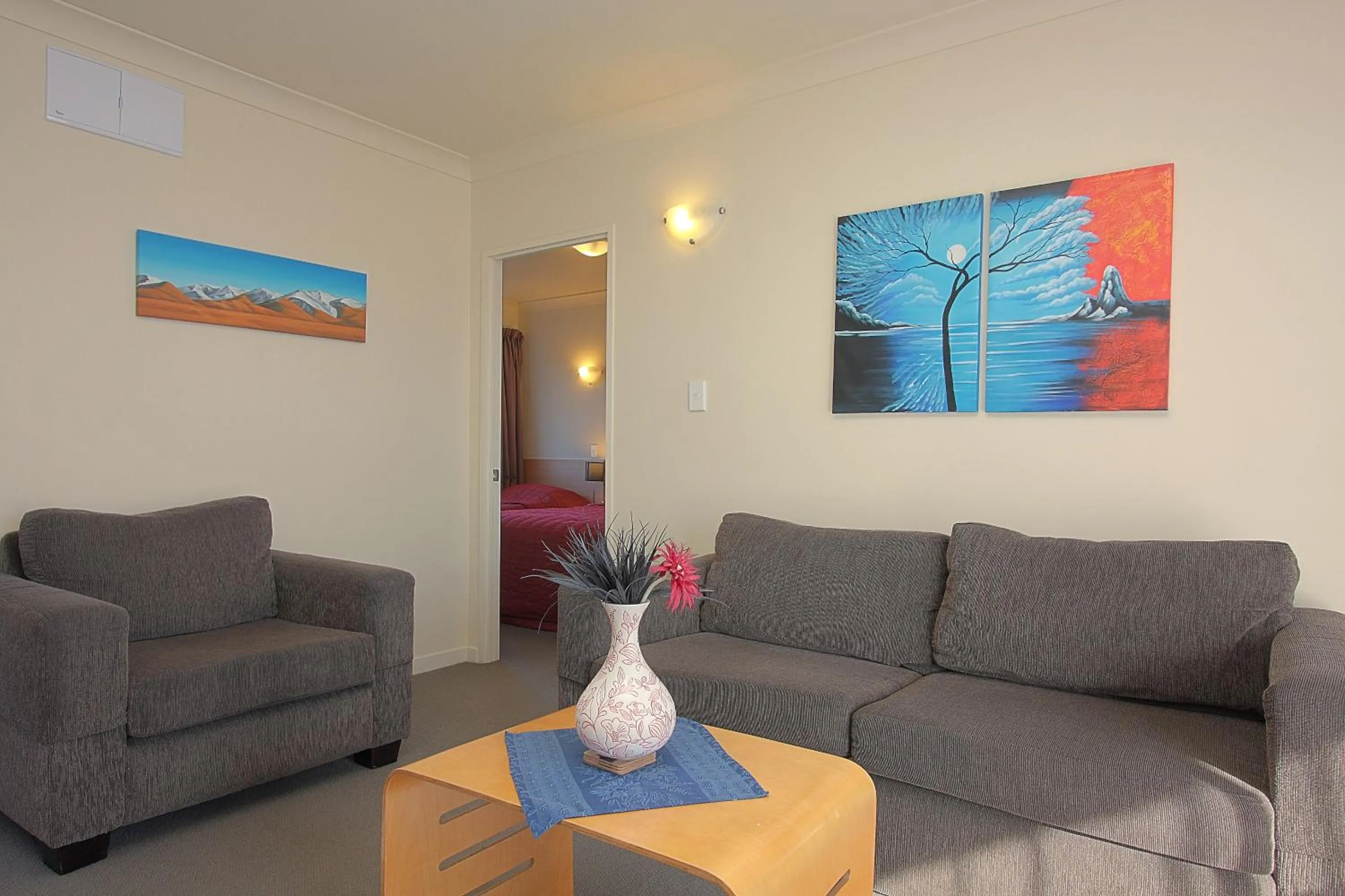 Living room in Taylors Motel