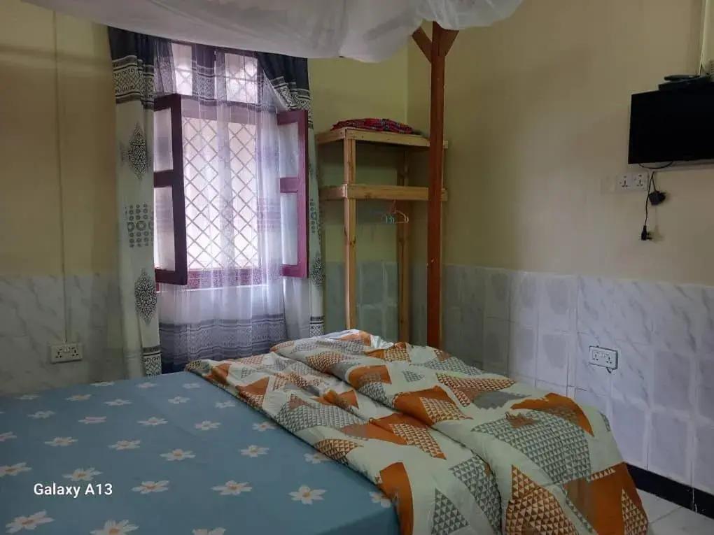 Budget Double Room in Rafiki Apartment Budget Double Room in Rafiki Apartment