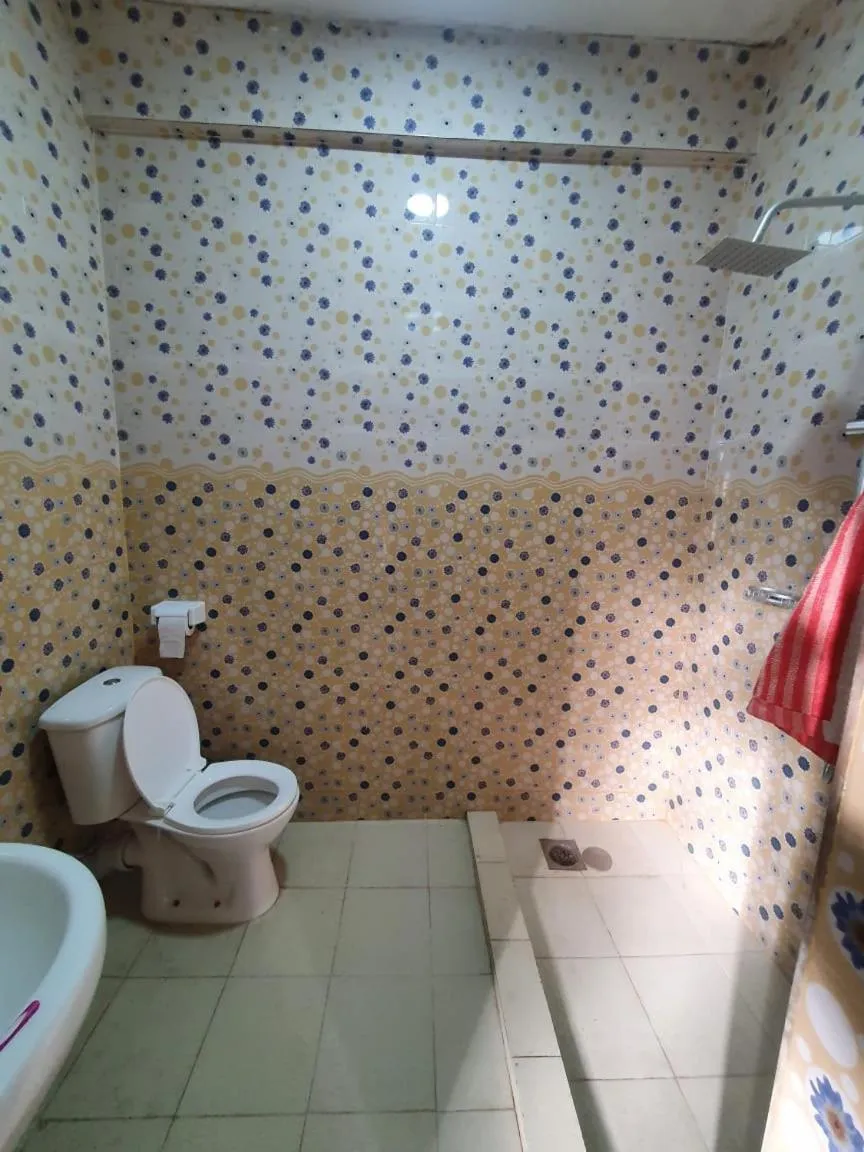 Shower in Rafiki Apartment