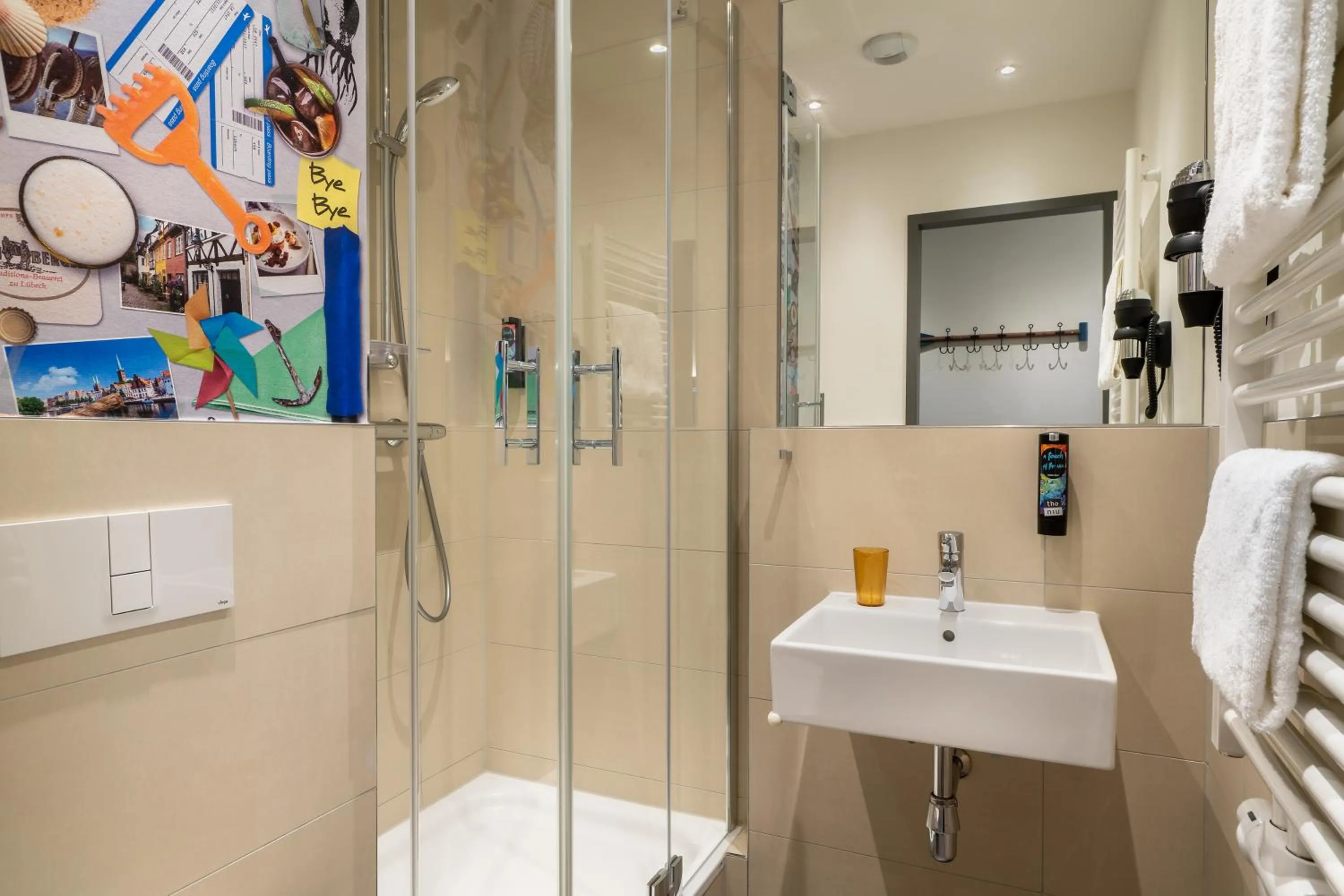 Toilet in Holiday Inn - the niu, Rig Lübeck by IHG