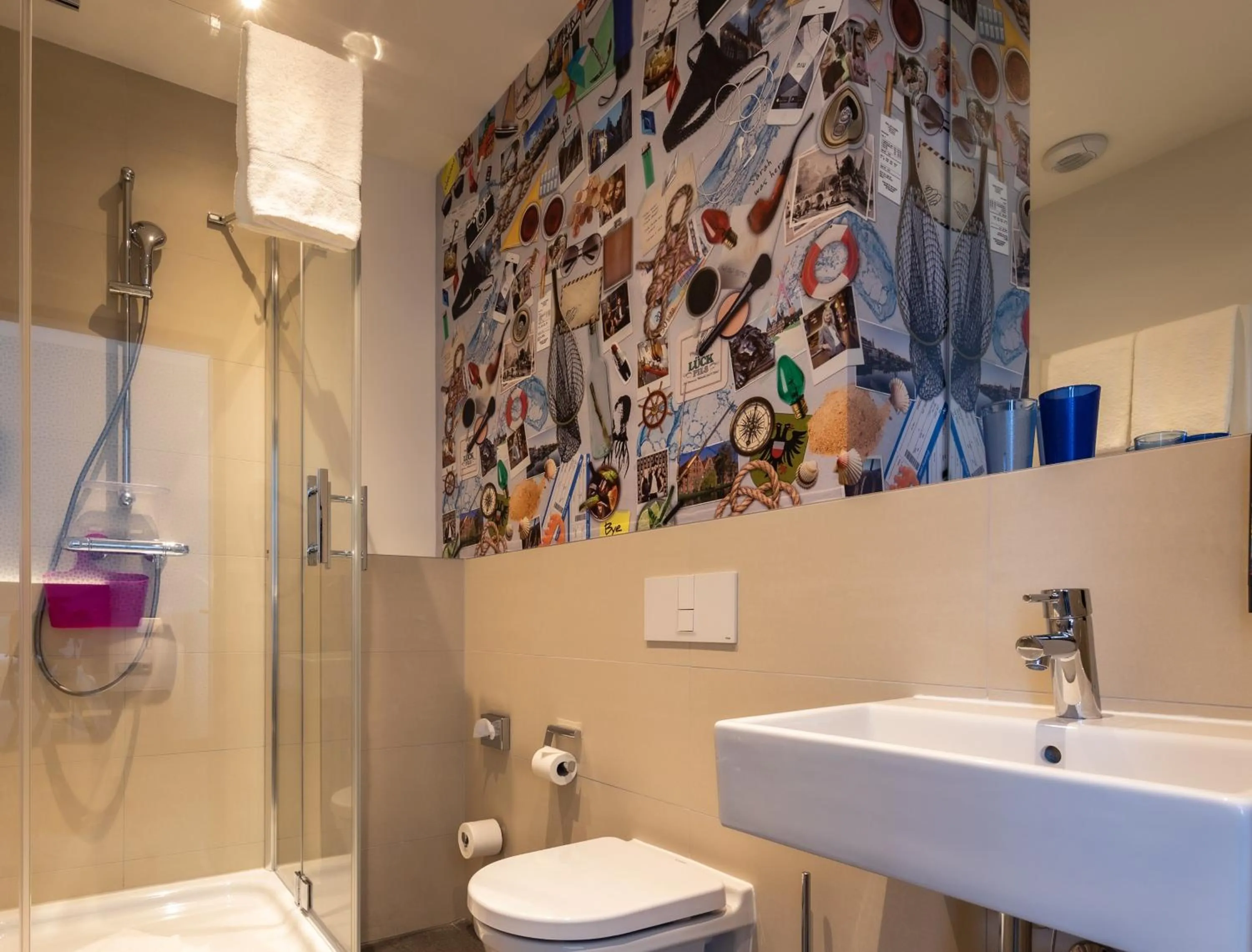 Bathroom in Holiday Inn - the niu, Rig Lübeck by IHG