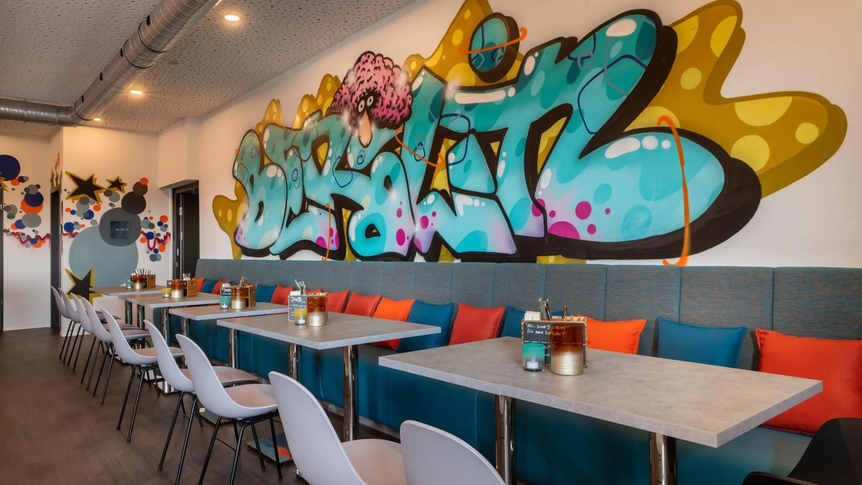 Breakfast in Holiday Inn - the niu, Hide Berlin Friedrichshain by IHG