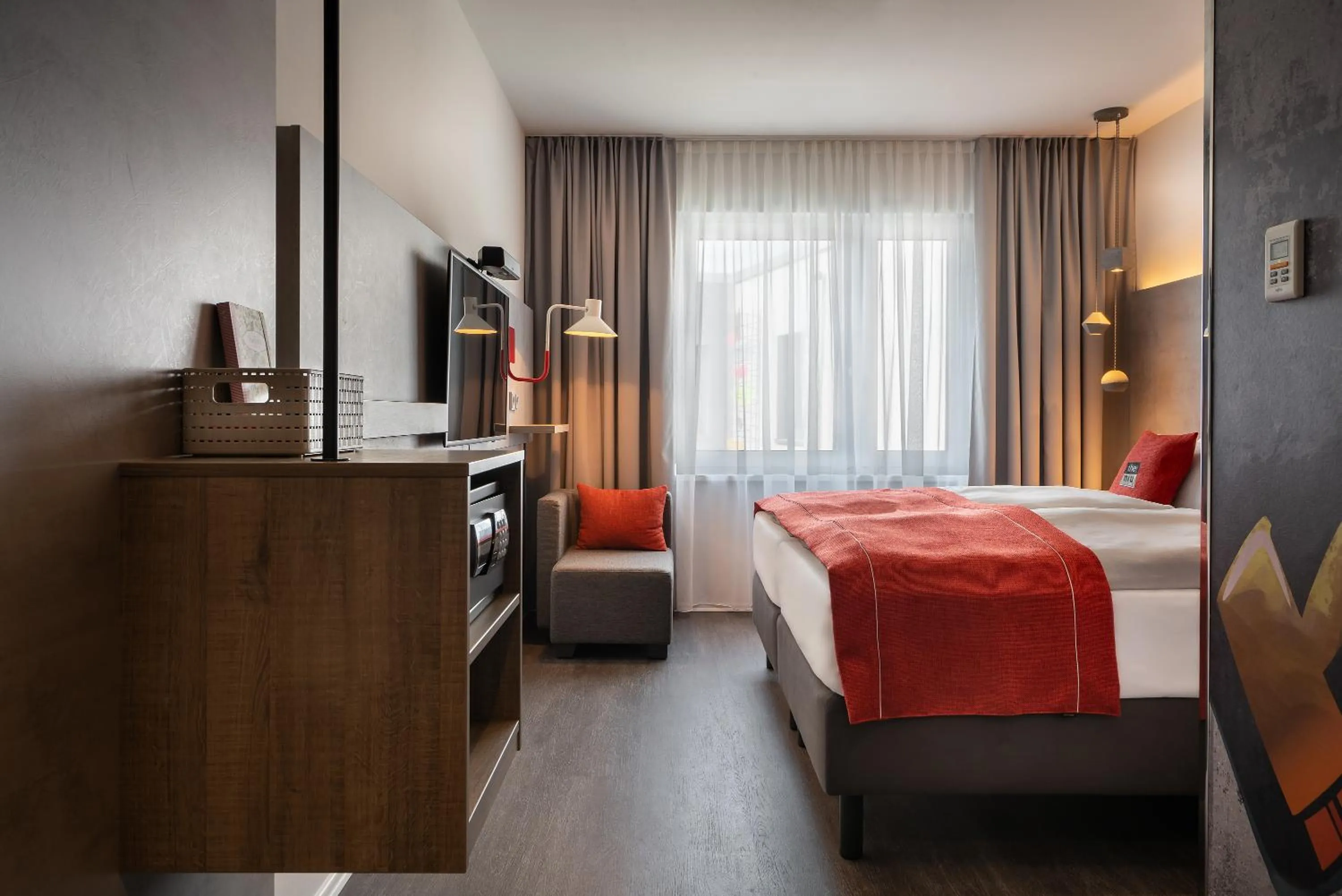 Bedroom, Bed in Holiday Inn - the niu, Hide Berlin Friedrichshain by IHG