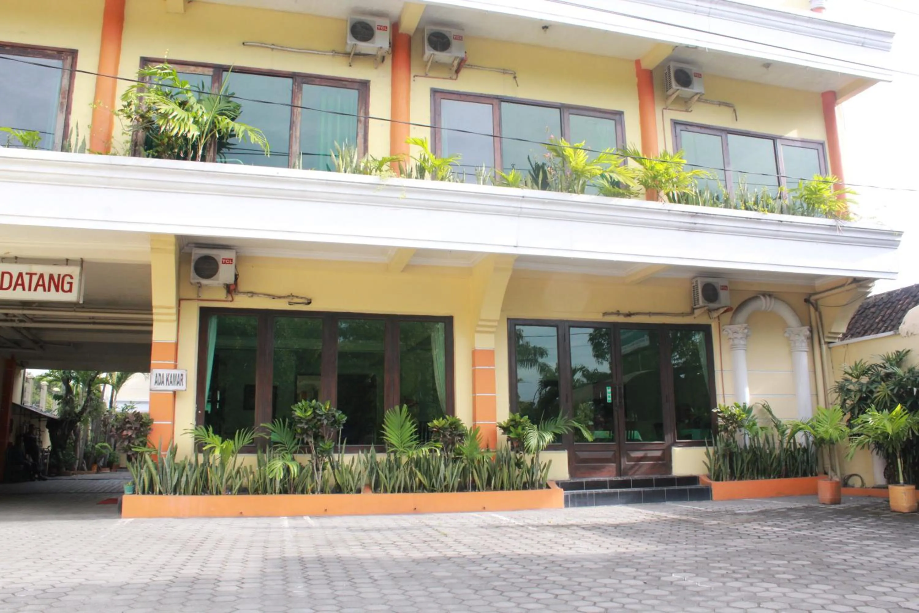 Property building in Hotel Ronggolawe