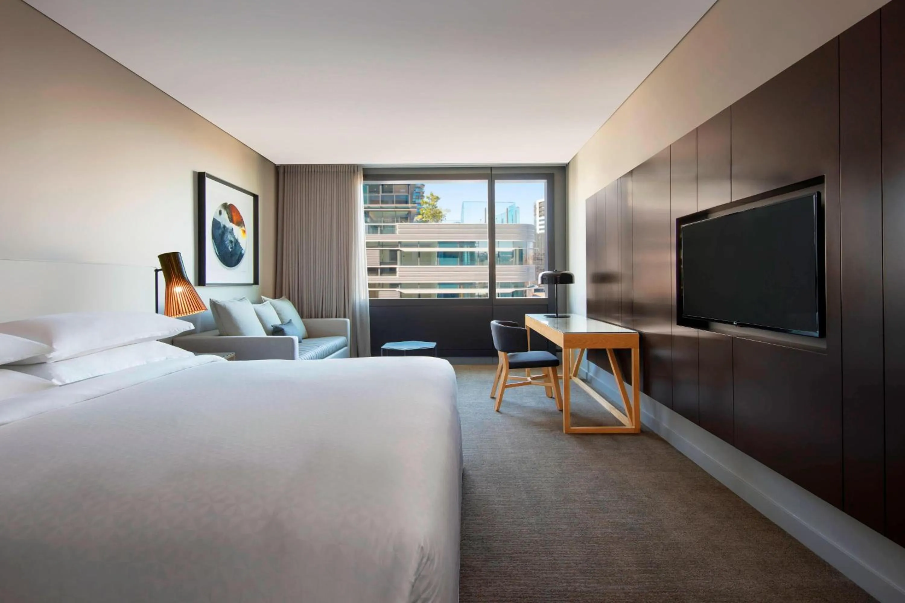 Photo of the whole room, Bed in Four Points by Sheraton Sydney, Central Park