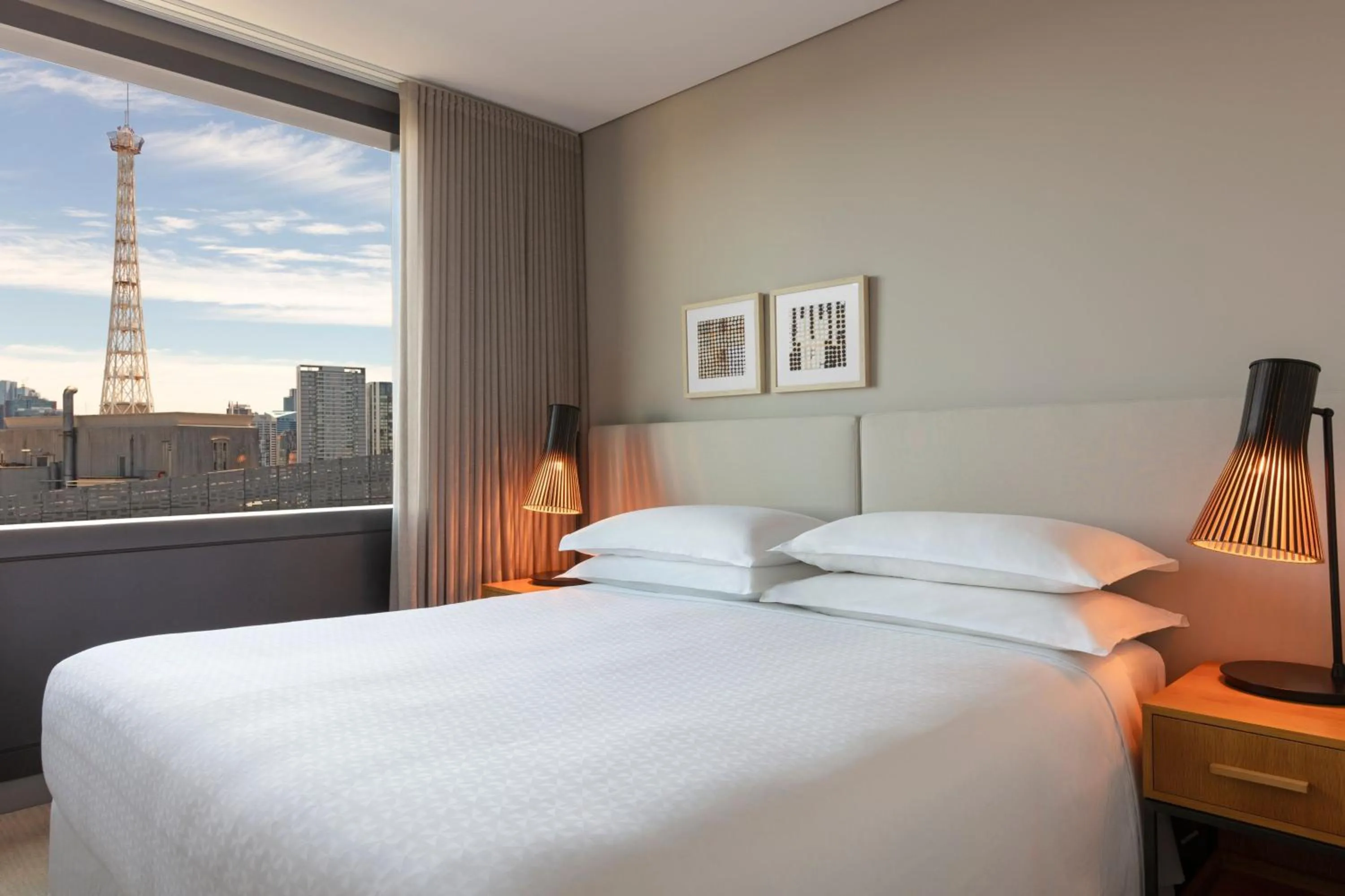 Bedroom, Bed in Four Points by Sheraton Sydney, Central Park