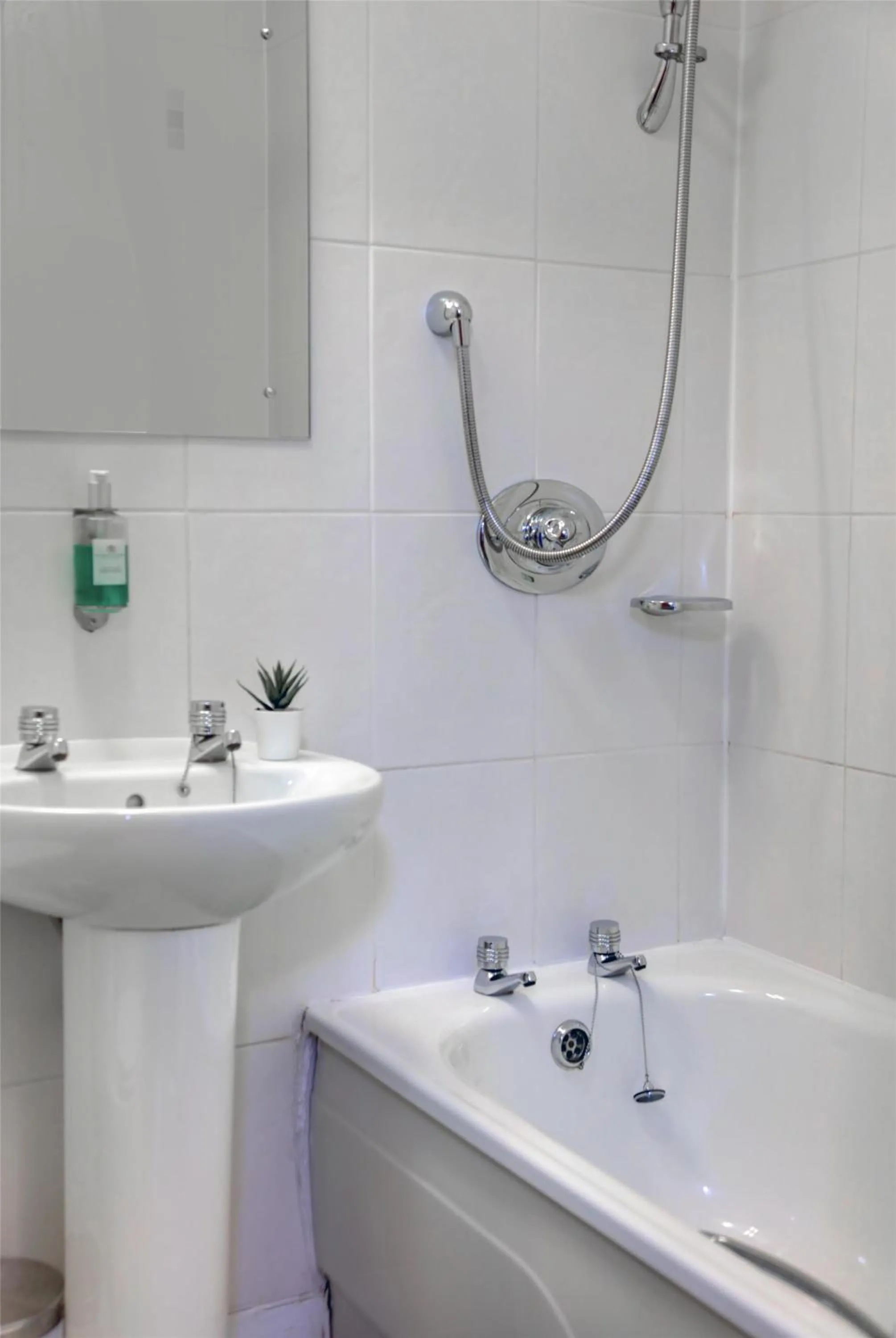 Bedroom in Best Western Balgeddie House Hotel