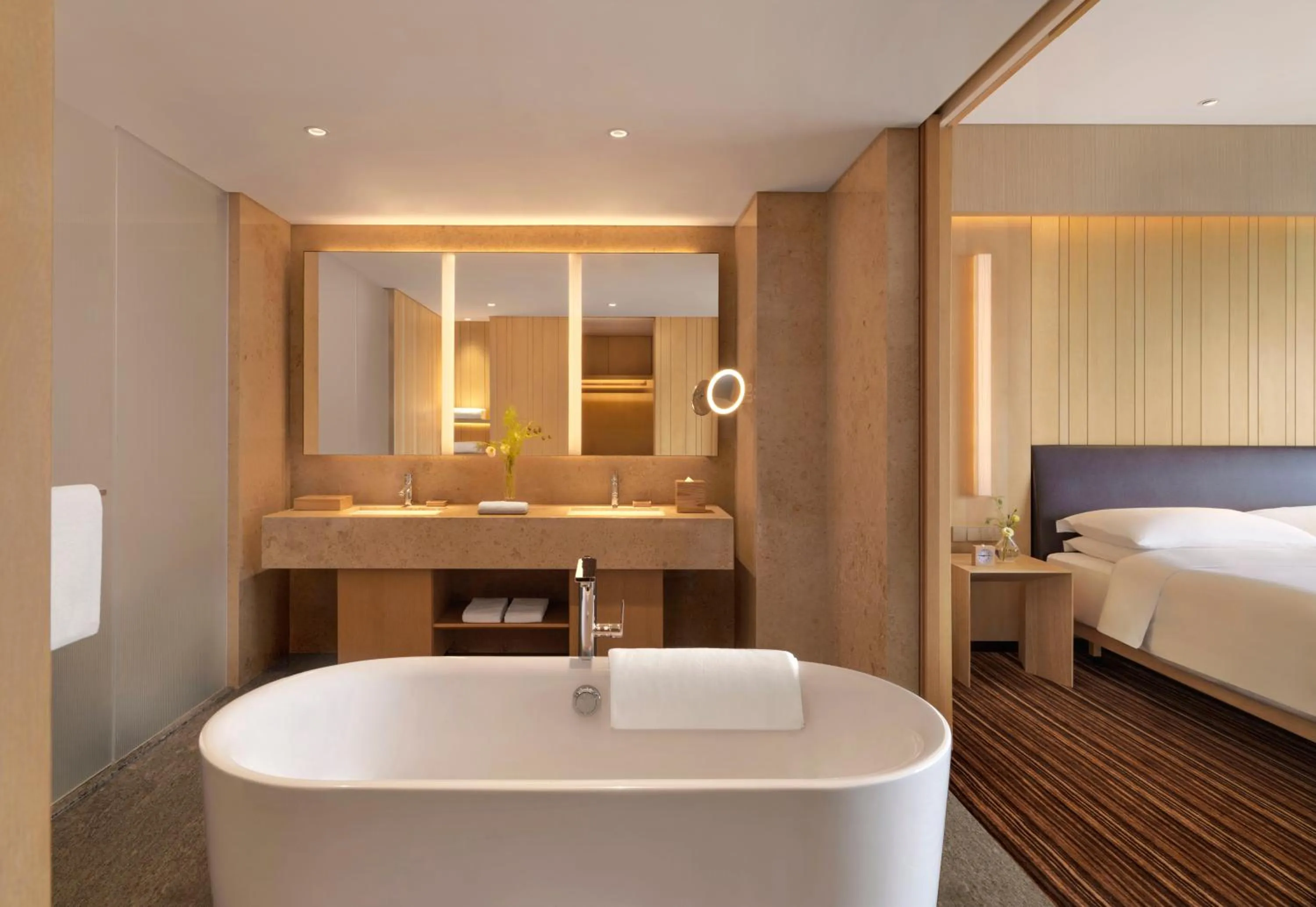 Bathroom, Bed in Hyatt Regency Beijing Wangjing