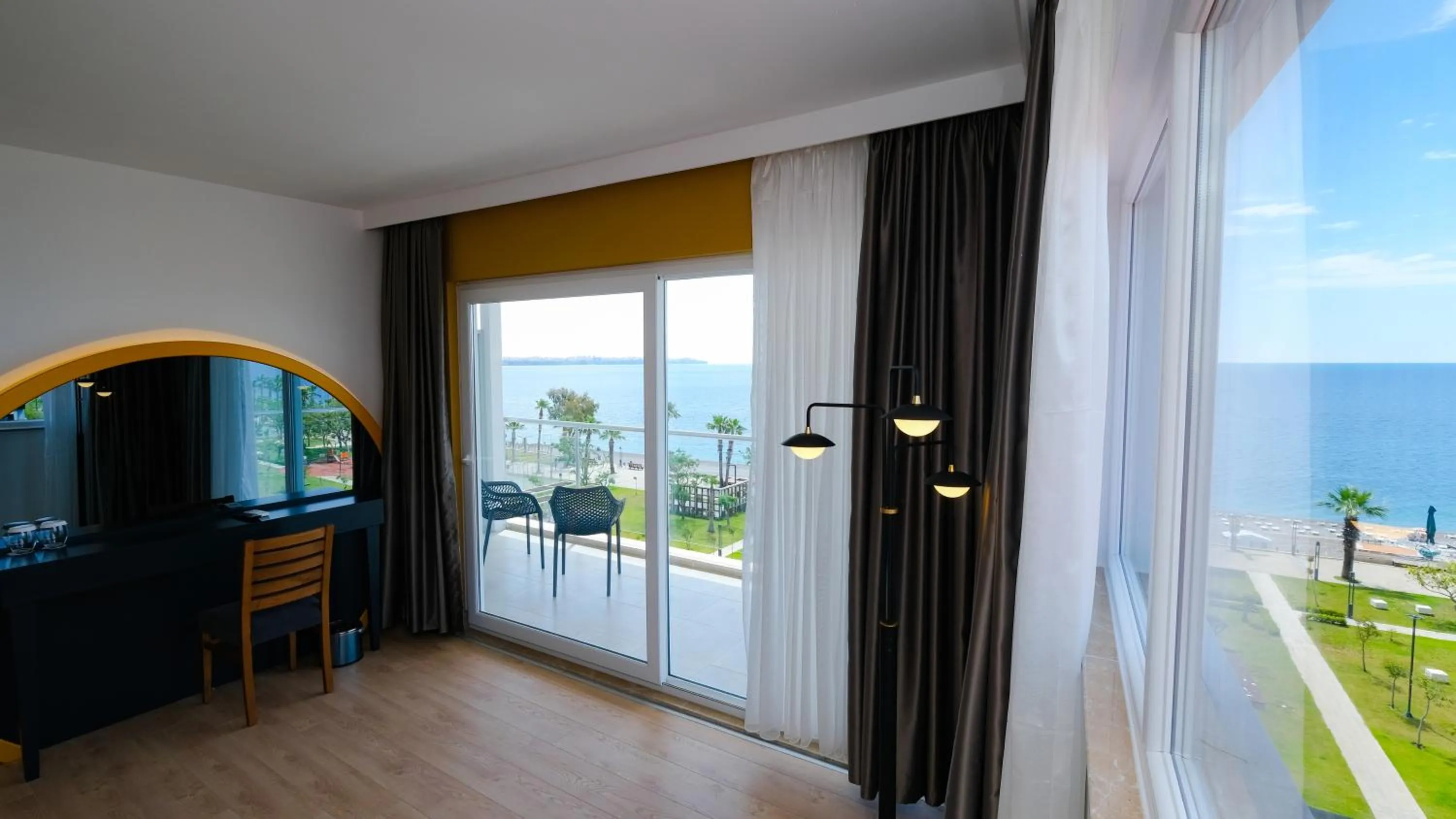 Balcony/Terrace in Sea City Devran Hotel & Spa