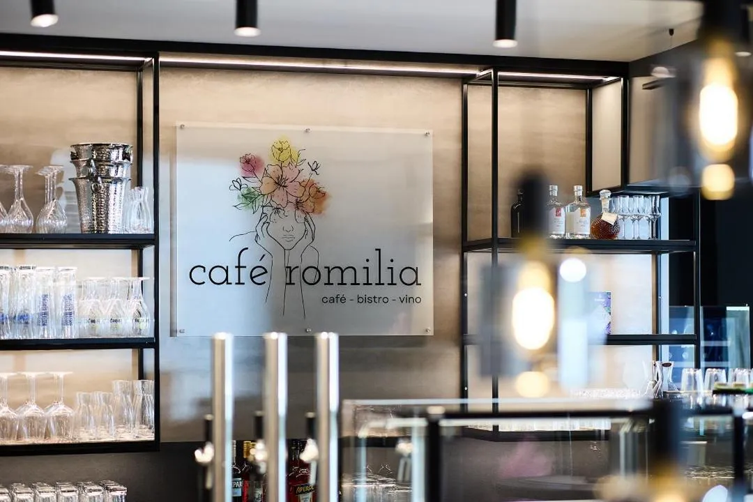 Restaurant/places to eat in Boutique Hotel Diana