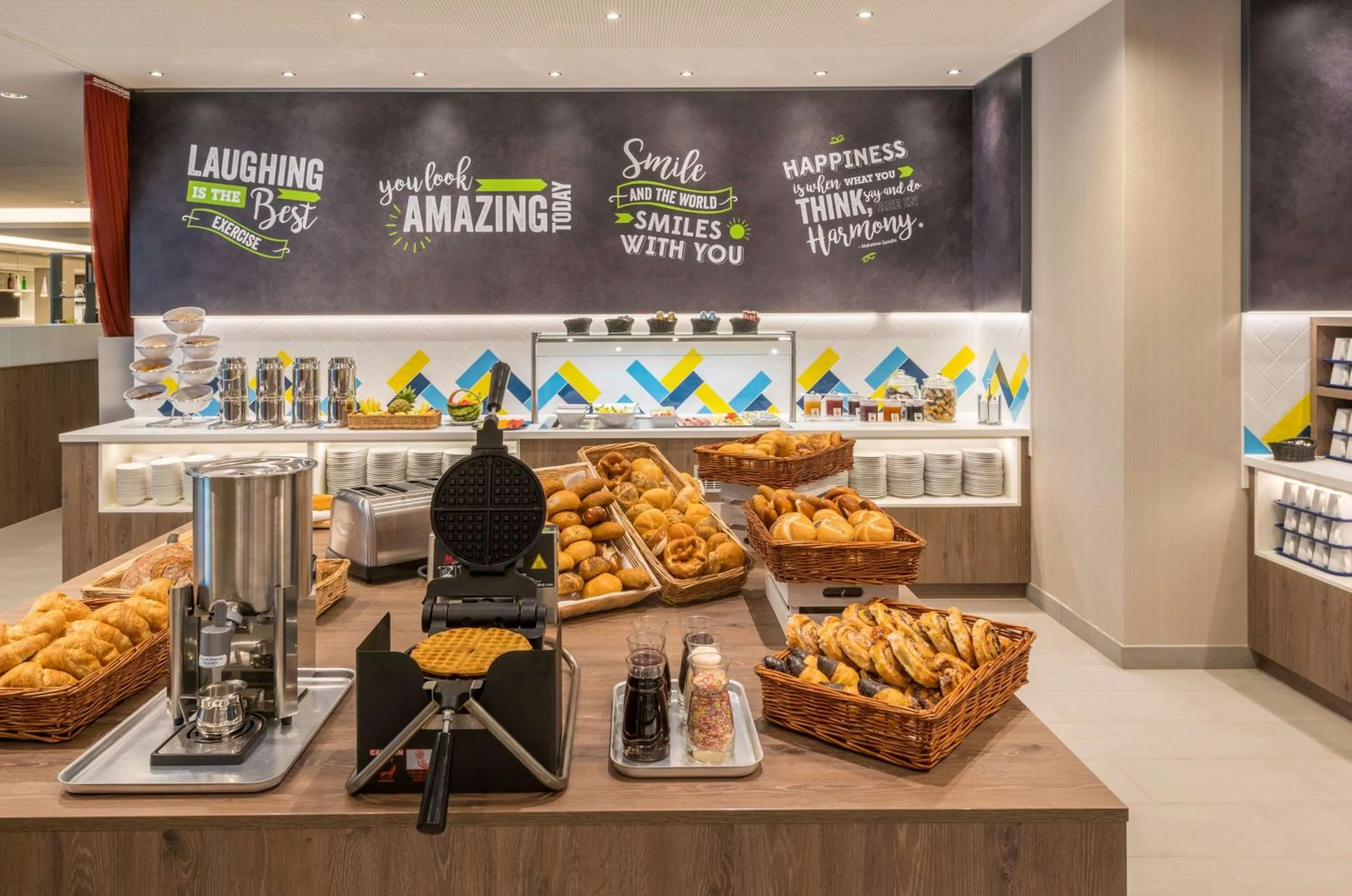 Restaurant/places to eat in Hampton By Hilton Munich City West