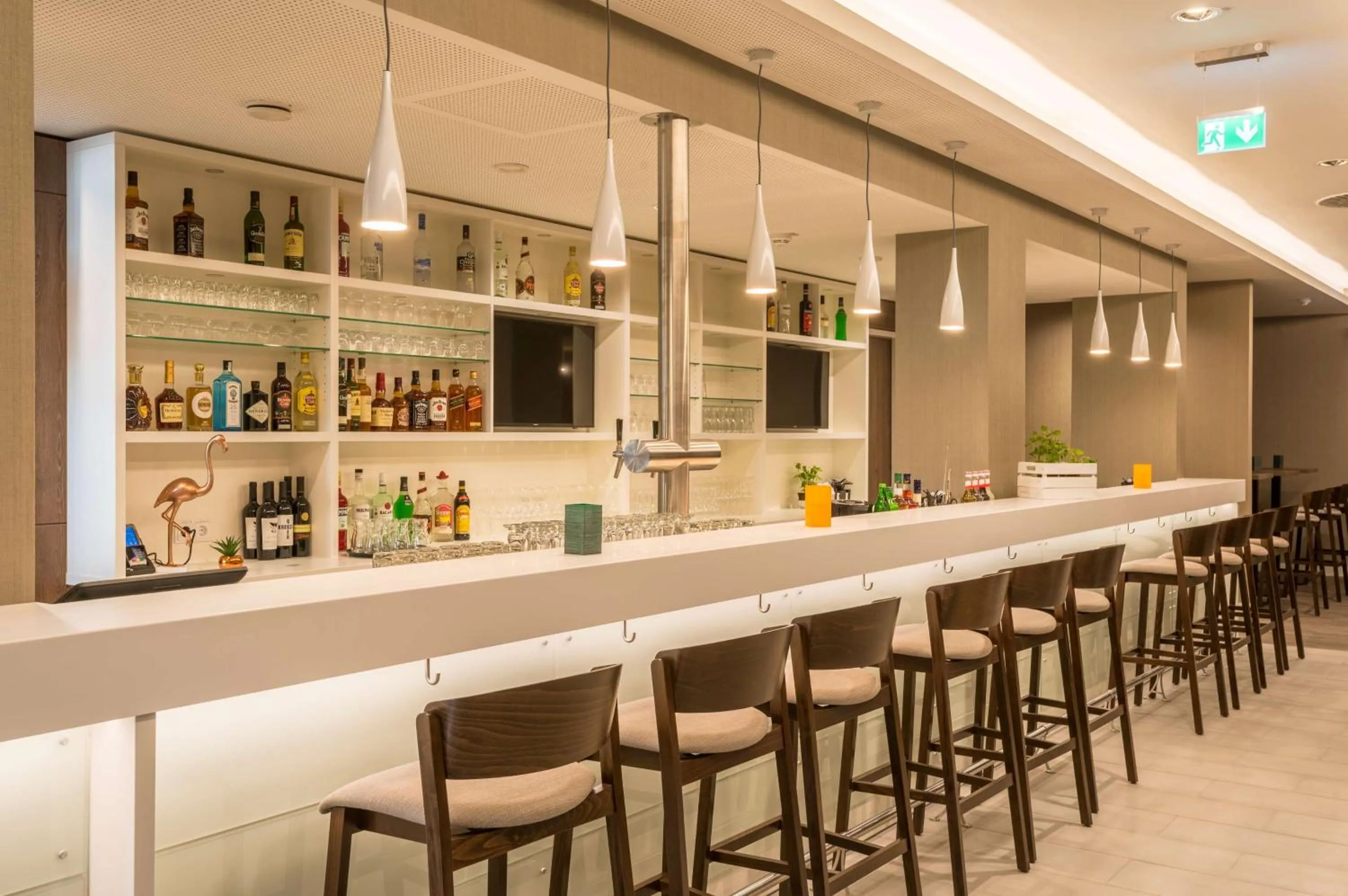 Lounge or bar in Hampton By Hilton Munich City West