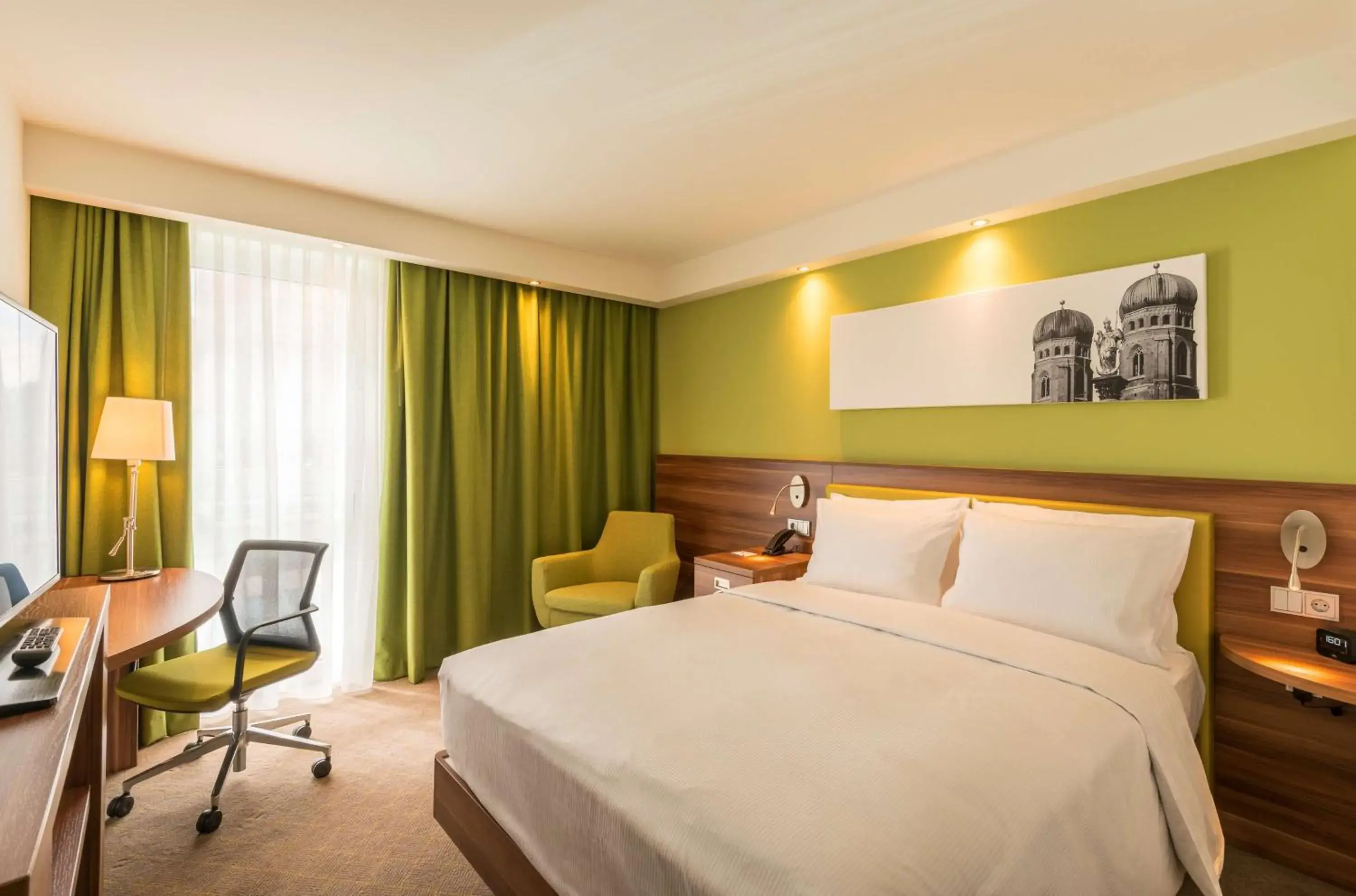 Queen Room - single occupancy - Non-Smoking in Hampton By Hilton Munich City West Queen Room - single occupancy - Non-Smoking in Hampton By Hilton Munich City West