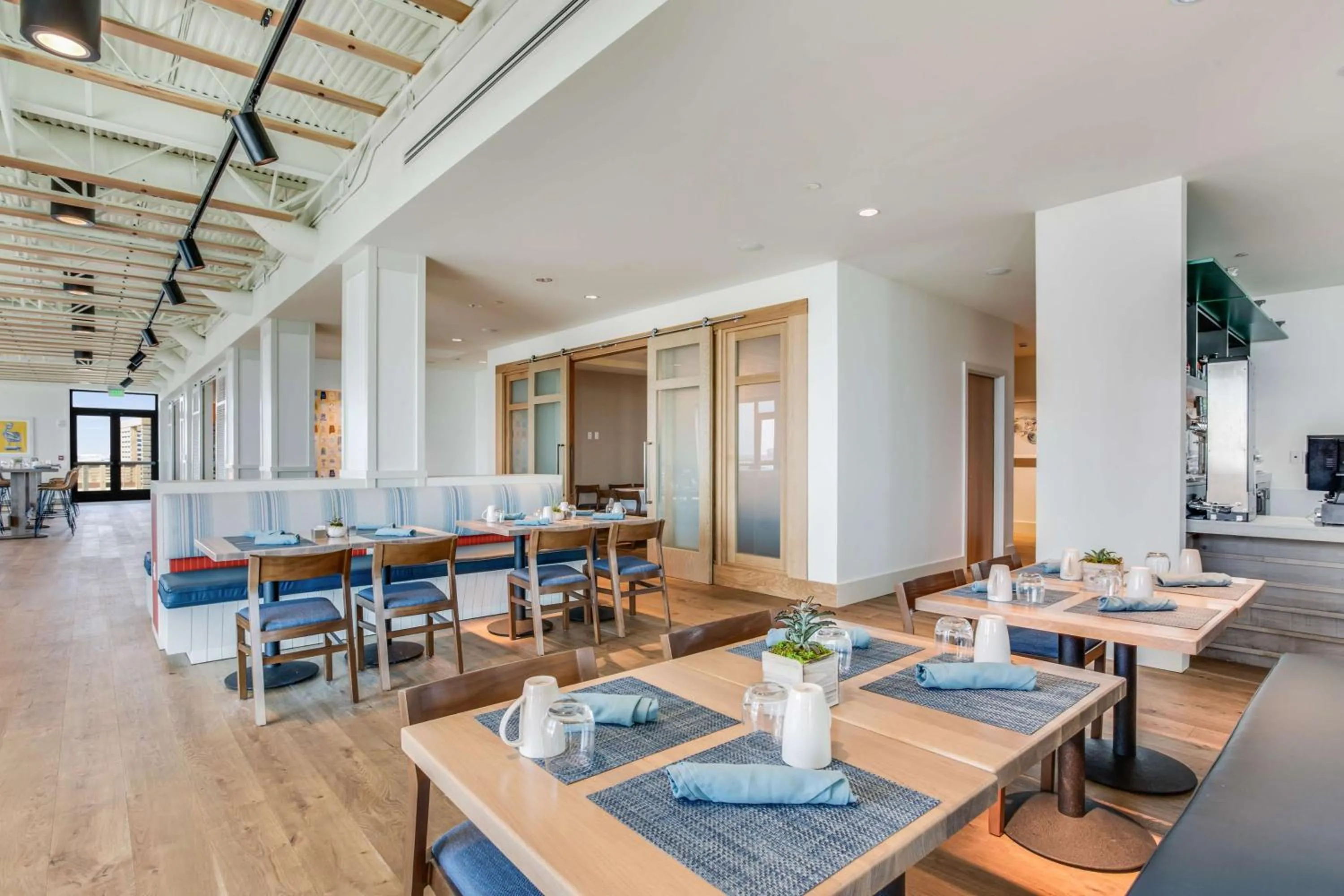 Restaurant/places to eat in The Lodge at Gulf State Park, A Hilton Hotel