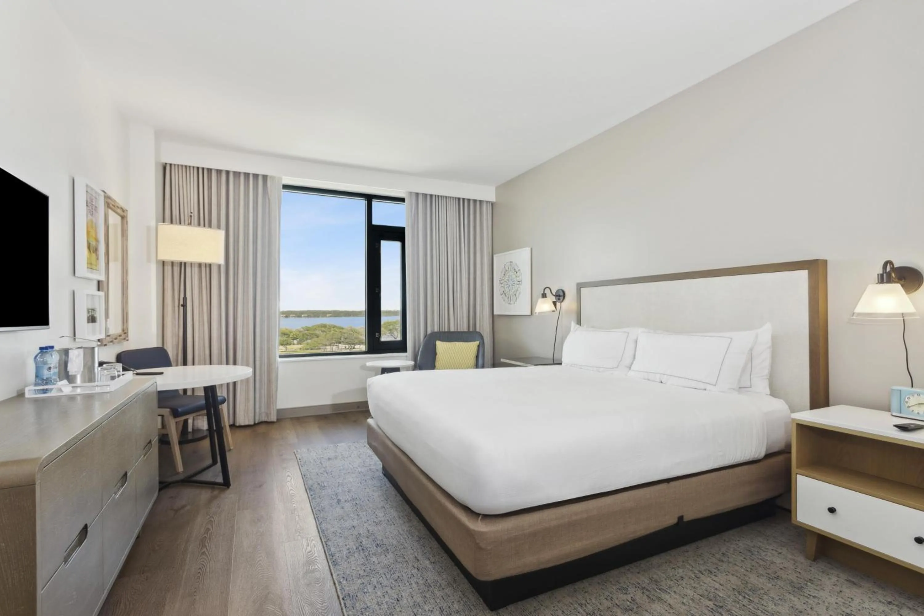 Bed in The Lodge at Gulf State Park, A Hilton Hotel