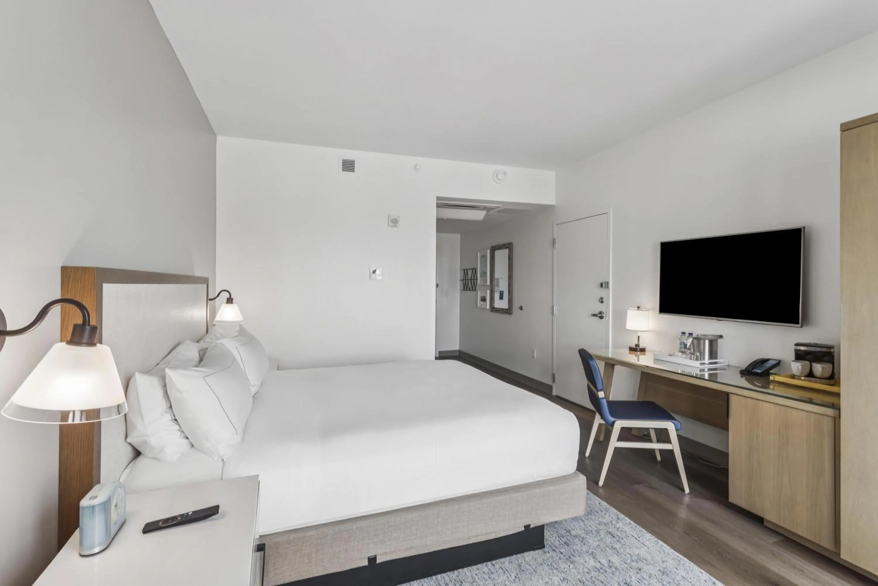 Bed in The Lodge at Gulf State Park, A Hilton Hotel