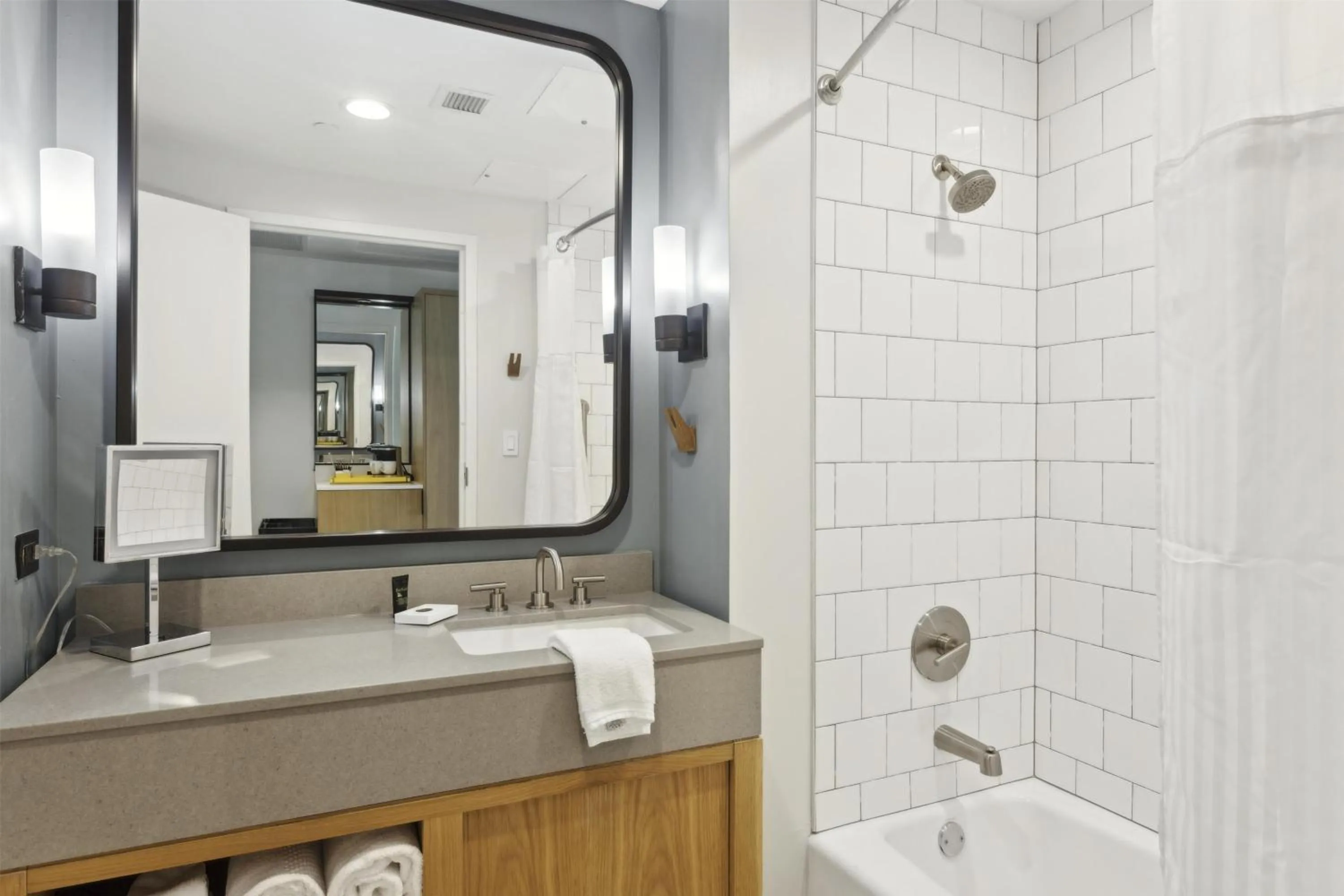 Bathroom in The Lodge at Gulf State Park, A Hilton Hotel