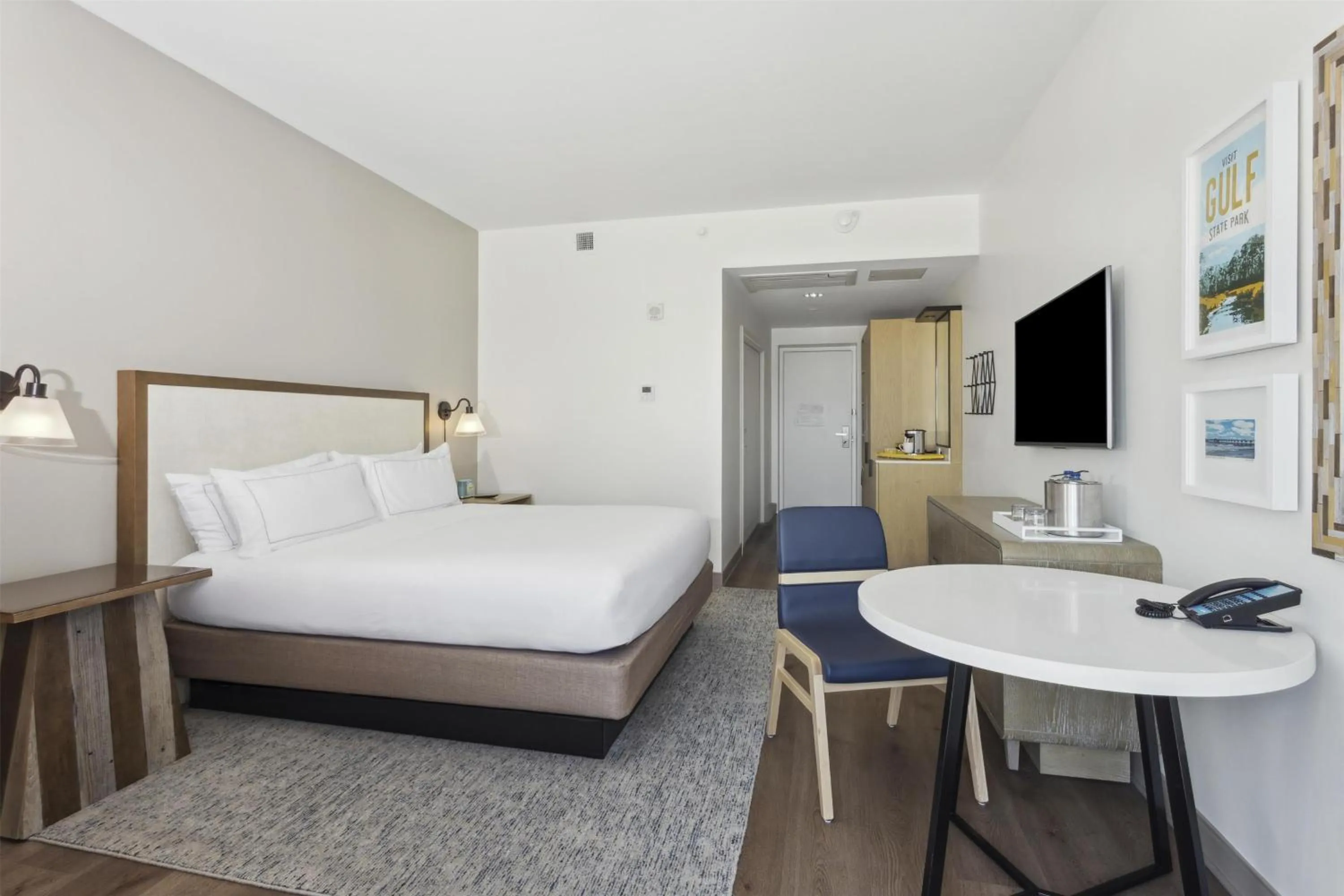 Bed in The Lodge at Gulf State Park, A Hilton Hotel