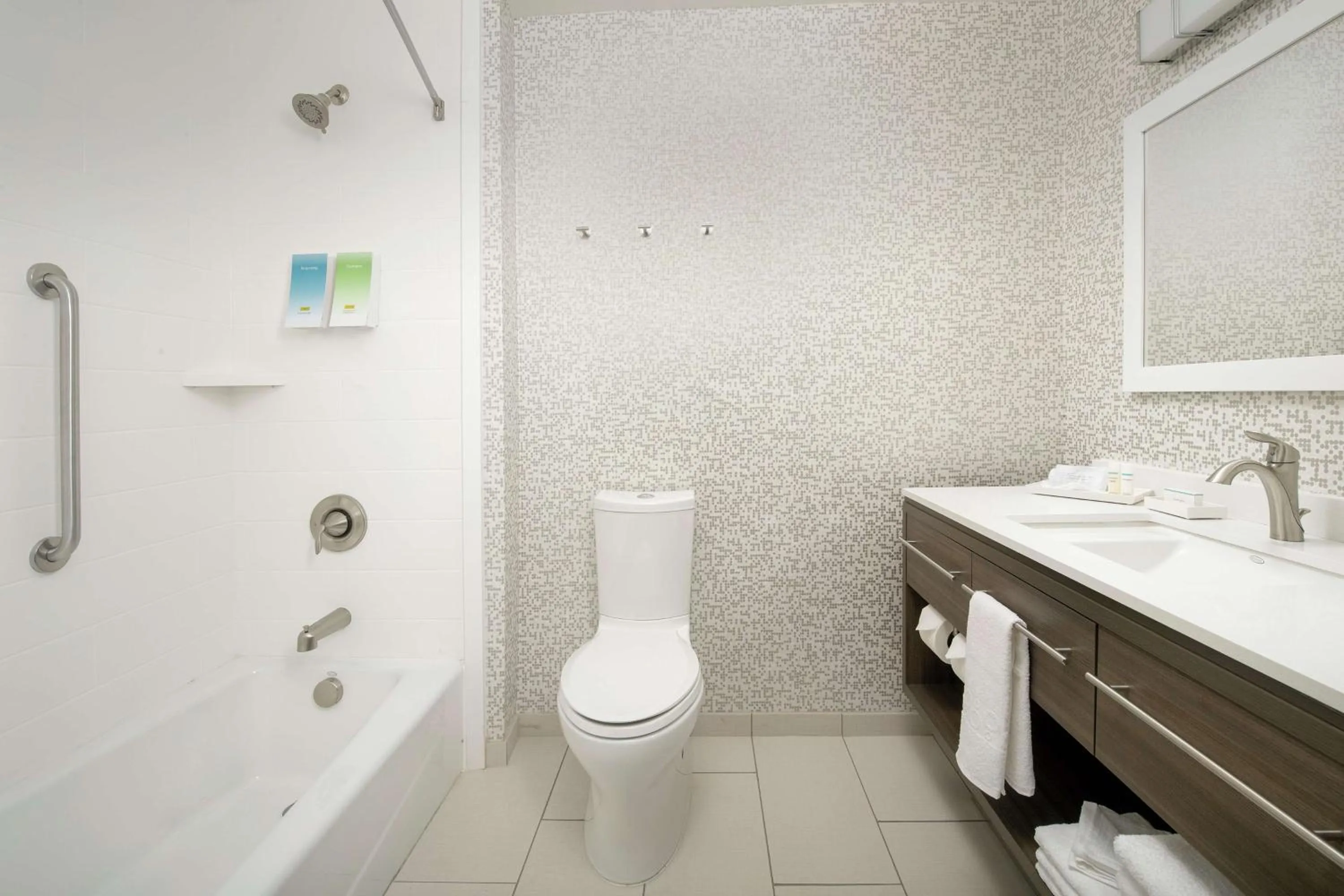 Bathroom in Home2 Suites By Hilton Longmont