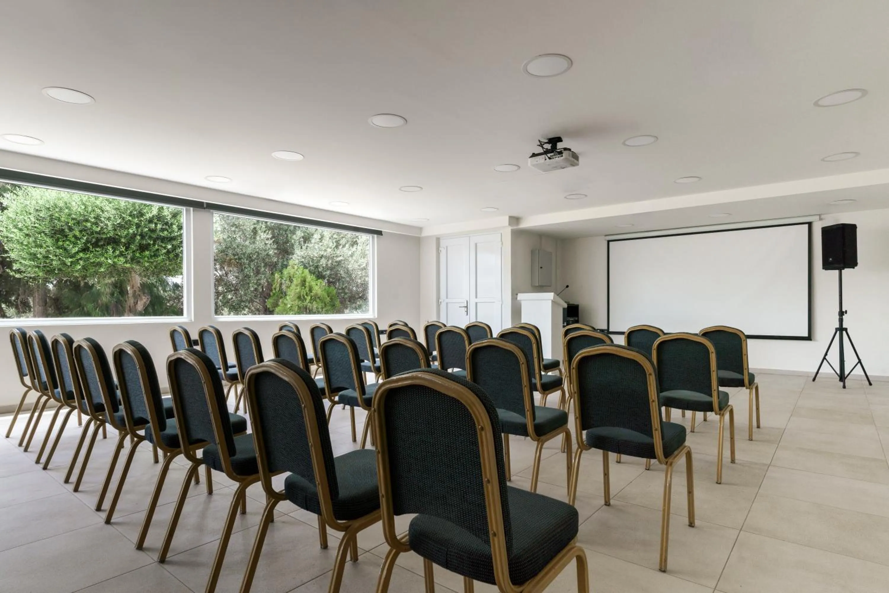 Meeting/conference room in Amaronda Resort & Spa Eretria